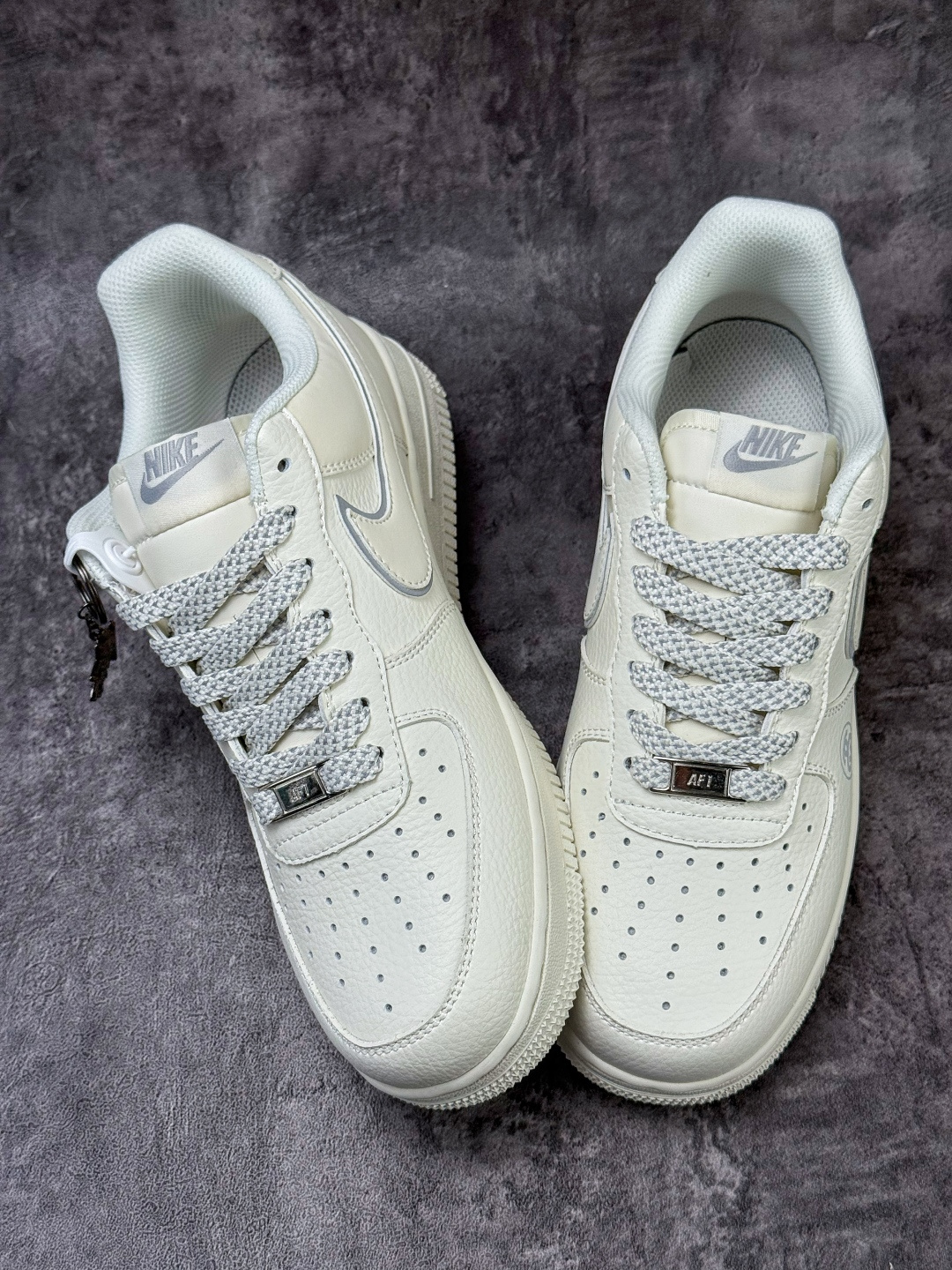 Nike Air Force 1 Low 07 x Stussy 白灰小勾 CS5288-057