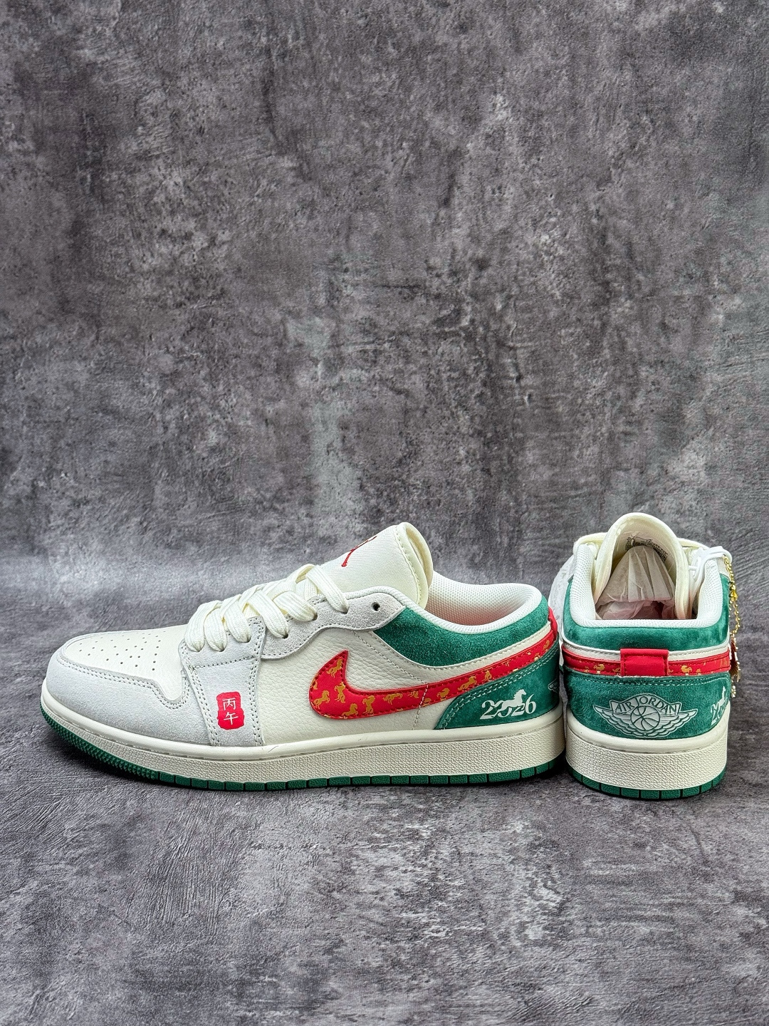 Nike Jordan Air Jordan 1 马年大吉 灰白红 LX1988-823