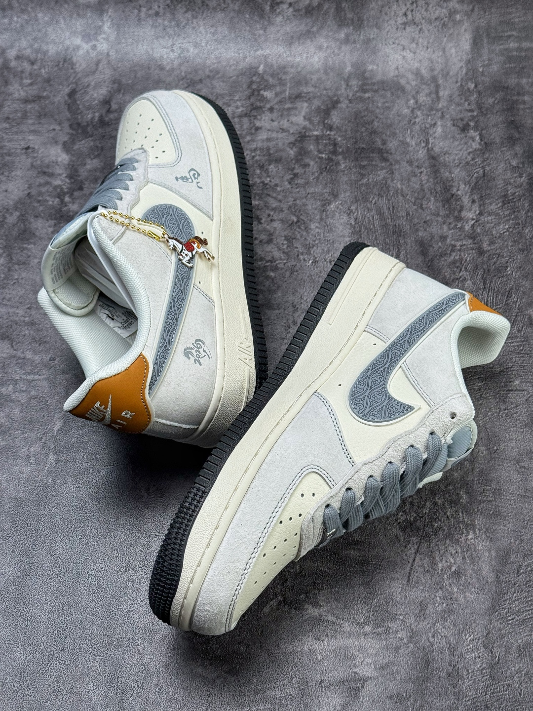 Nike Air Force 1 Low 07 马年限定 灰白 HT5088-633