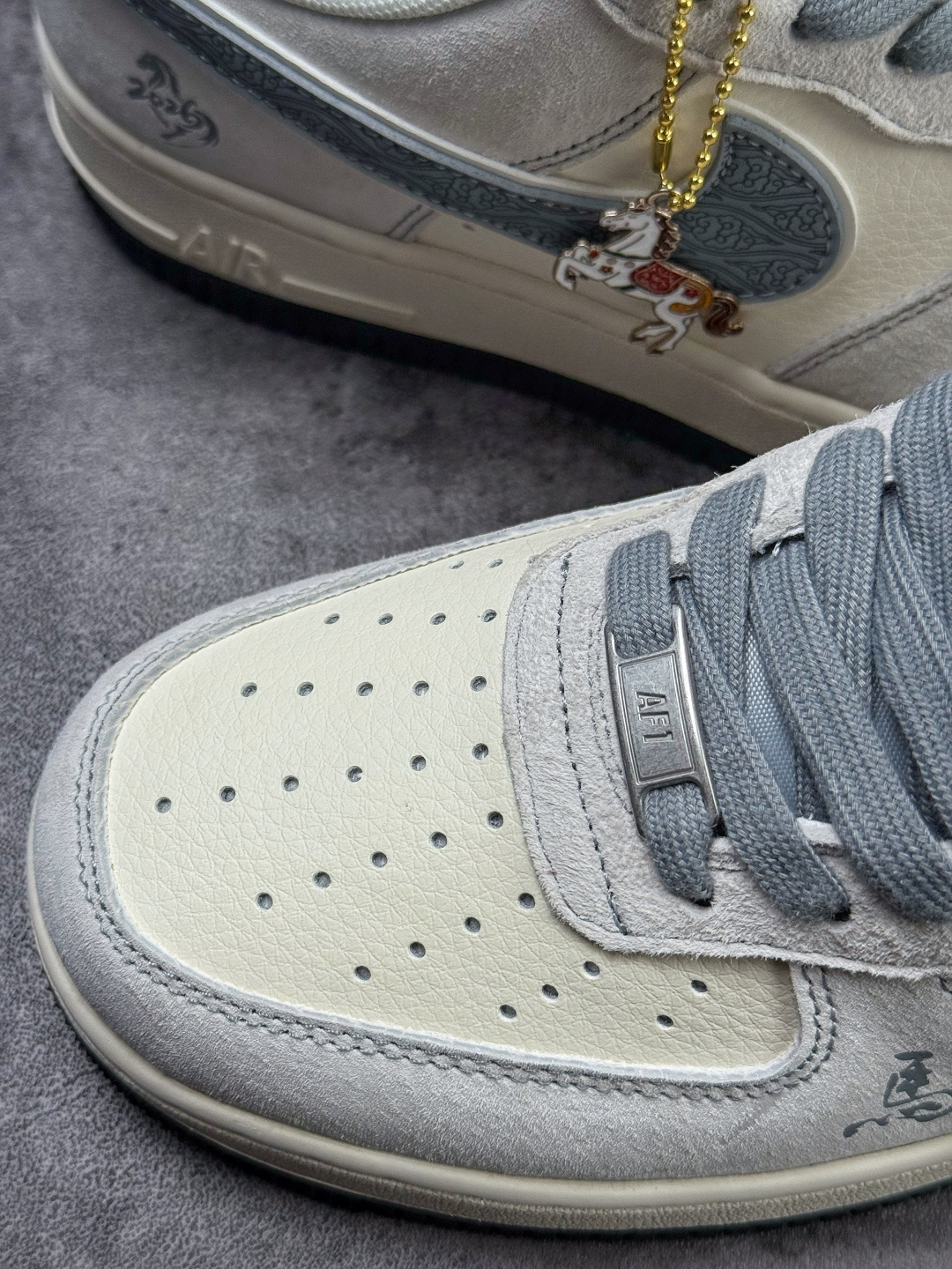 Nike Air Force 1 Low 07 马年限定 灰白 HT5088-633