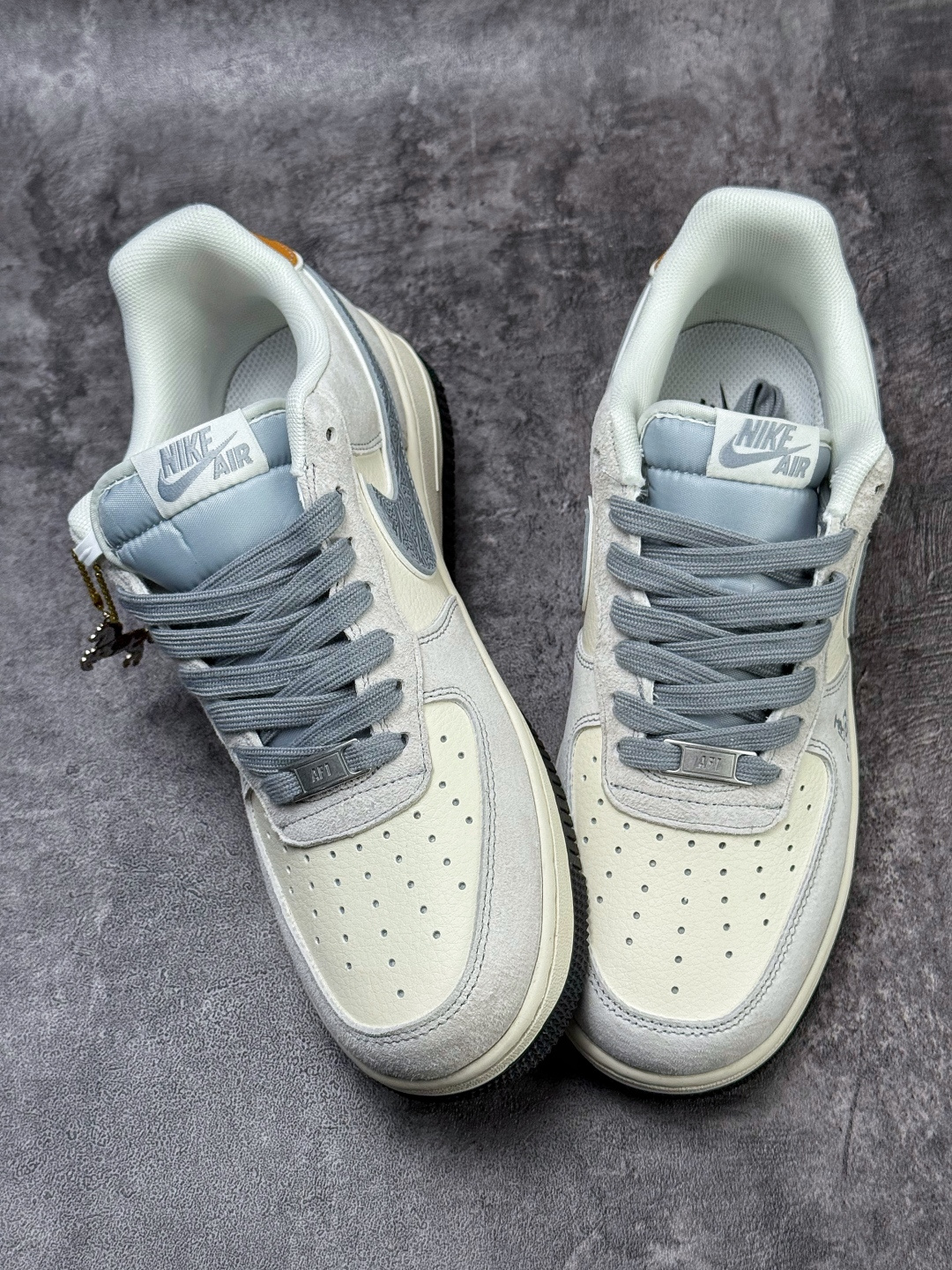 Nike Air Force 1 Low 07 马年限定 灰白 HT5088-633