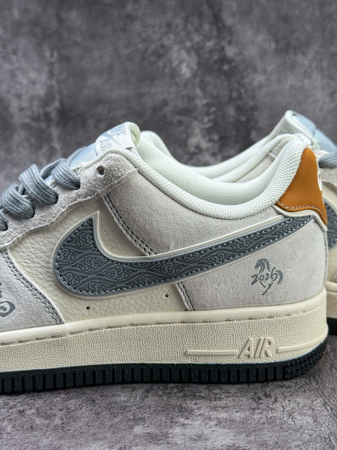Nike Air Force 1 Low 07 马年限定 灰白 HT5088-633