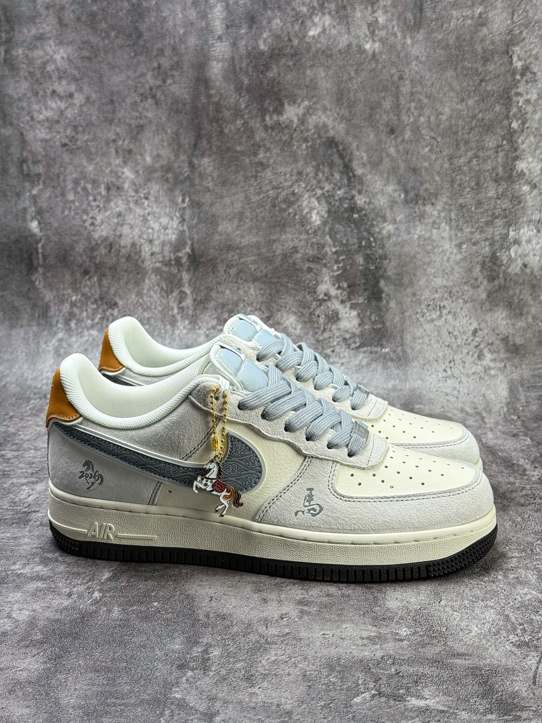 Nike Air Force 1 Low 07 马年限定 灰白 HT5088-633