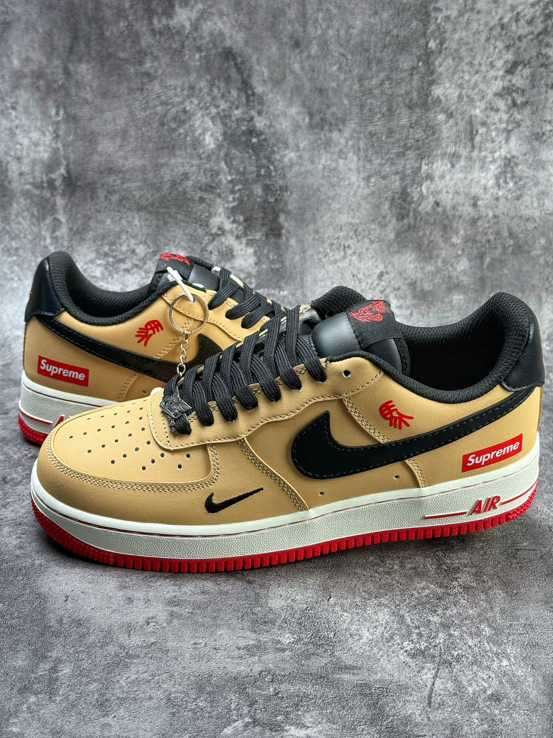 Nike Air Force 1 Low 07 马年限定 x Superme 棕黑小勾 NH0601-525