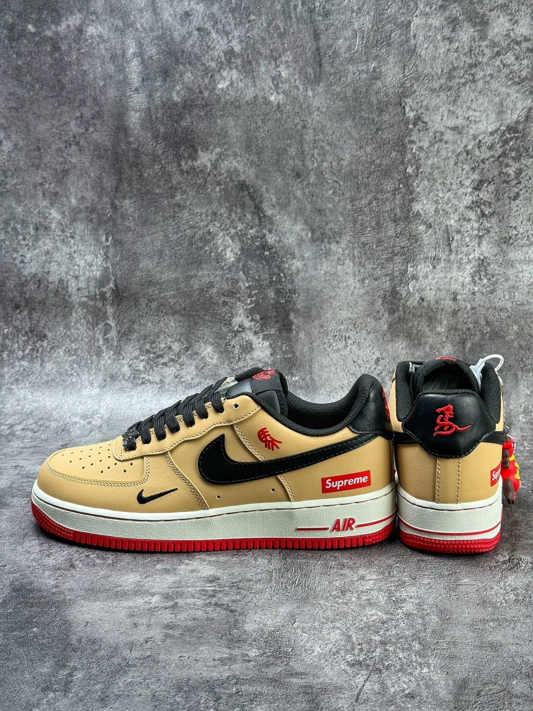 Nike Air Force 1 Low 07 马年限定 x Superme 棕黑小勾 NH0601-525