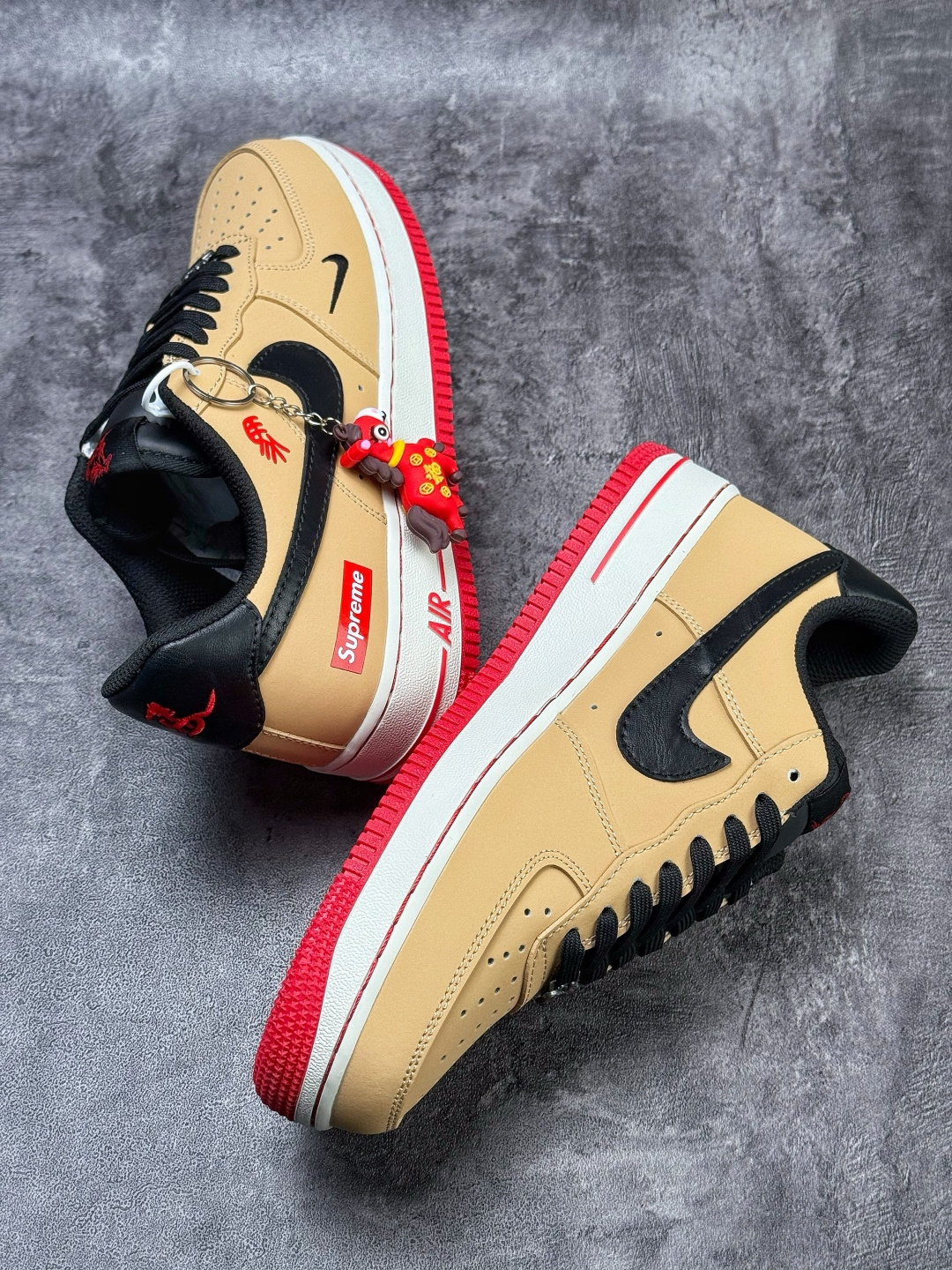 Nike Air Force 1 Low 07 马年限定 x Superme 棕黑小勾 NH0601-525