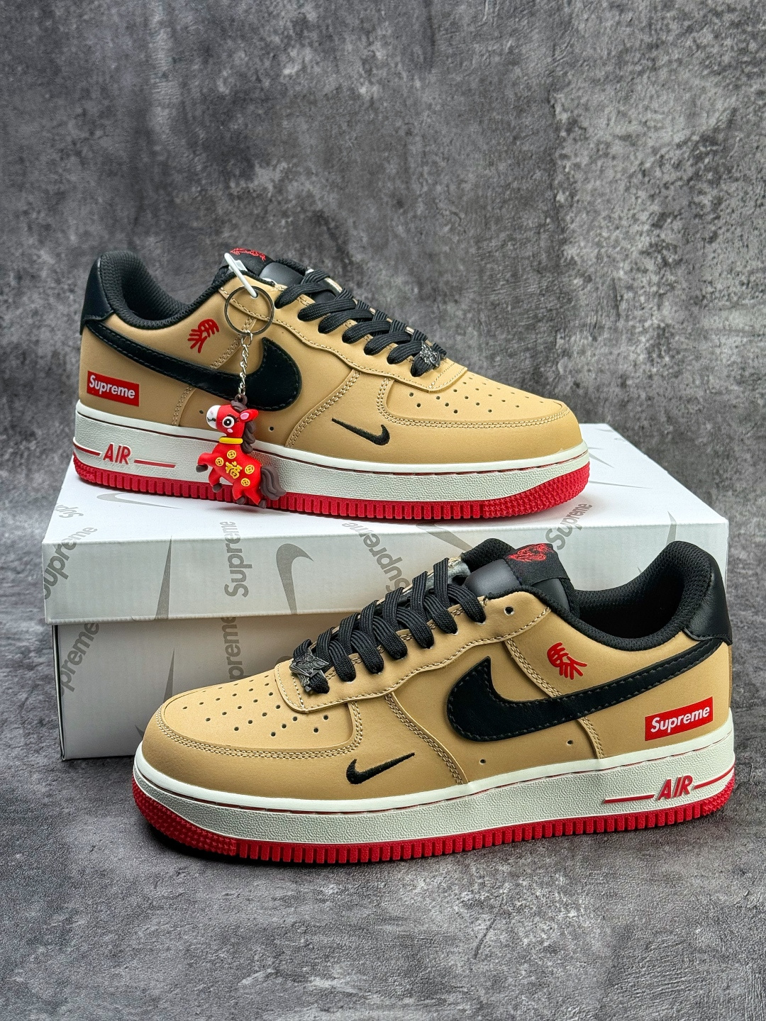 Nike Air Force 1 Low 07 马年限定 x Superme 棕黑小勾 NH0601-525