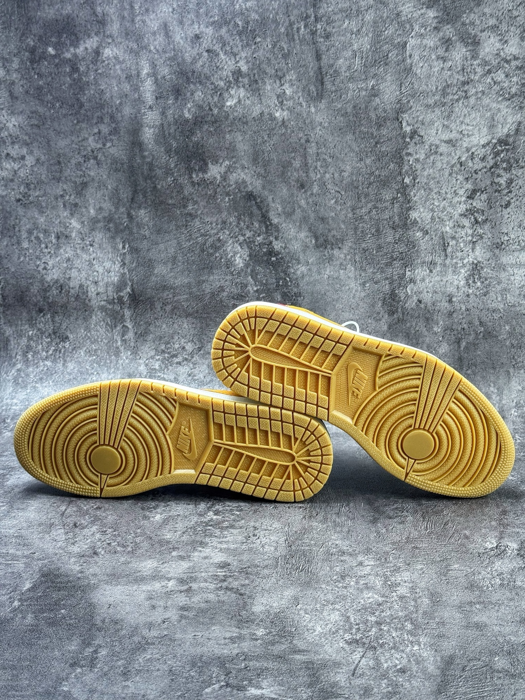 Travis Scott x Nike Air Jordan 1 Low 马年限定 Air Jordan 1 Low 反转黑白红小勾倒钩 纯原版本 DZ2688-128-莆田鞋,莆田鞋货源,高仿鞋,高仿鞋货源,安福档口,莆田高仿鞋,莆田鞋批发,高仿鞋批发,莆田高仿运动鞋,高仿运动鞋,莆田运动鞋 Travis Scott x Nike Air Jordan 1 Low 马年限定 Air Jordan 1 Low 反转黑白红小勾倒钩 纯原版本 DZ2688-128