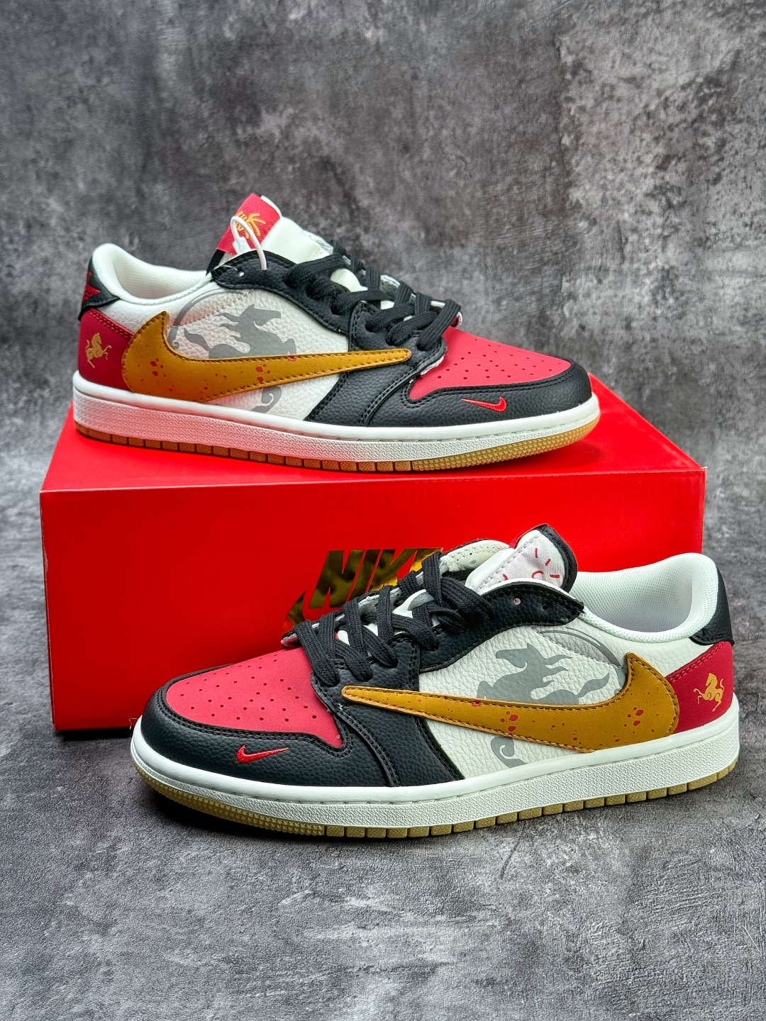 Travis Scott x Nike Air Jordan 1 Low 马年限定 Air Jordan 1 Low 反转黑白红小勾倒钩 纯原版本 DZ2688-128-莆田鞋,莆田鞋货源,高仿鞋,高仿鞋货源,安福档口,莆田高仿鞋,莆田鞋批发,高仿鞋批发,莆田高仿运动鞋,高仿运动鞋,莆田运动鞋 Travis Scott x Nike Air Jordan 1 Low 马年限定 Air Jordan 1 Low 反转黑白红小勾倒钩 纯原版本 DZ2688-128