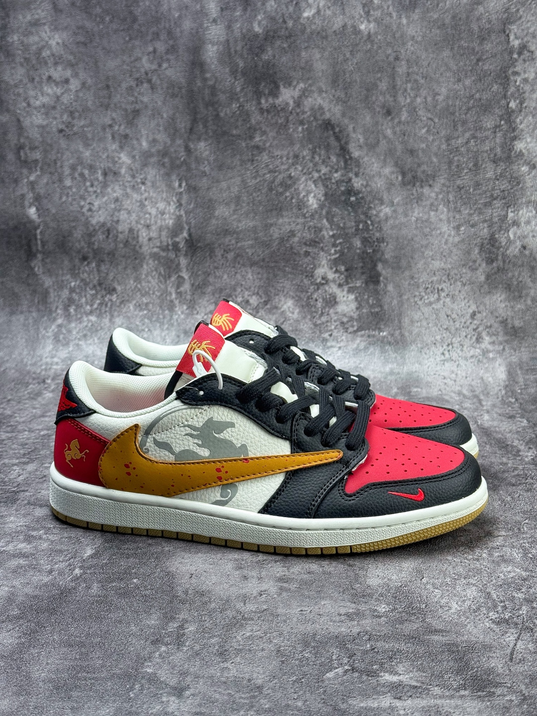 Travis Scott x Nike Air Jordan 1 Low 马年限定 Air Jordan 1 Low 反转黑白红小勾倒钩 纯原版本 DZ2688-128-莆田鞋,莆田鞋货源,高仿鞋,高仿鞋货源,安福档口,莆田高仿鞋,莆田鞋批发,高仿鞋批发,莆田高仿运动鞋,高仿运动鞋,莆田运动鞋 Travis Scott x Nike Air Jordan 1 Low 马年限定 Air Jordan 1 Low 反转黑白红小勾倒钩 纯原版本 DZ2688-128