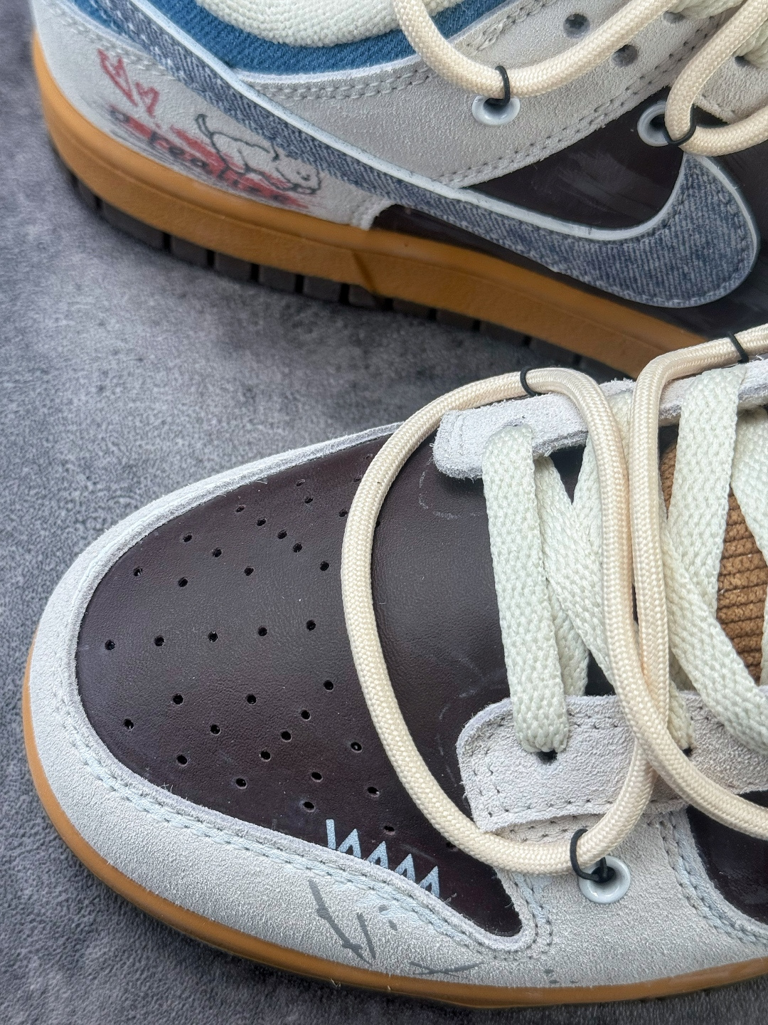 NIKE SB Dunk Low 考拉派对 啡啡抱抱 HQ3459-212
