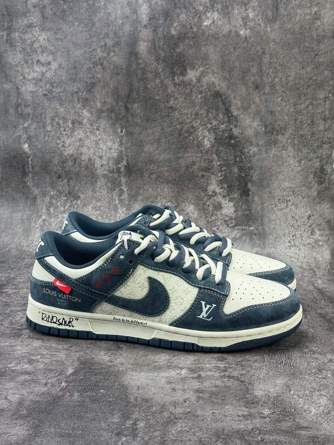 Nike SB Dunk Low x Louis Vuitton 灰白 KG6699-F26