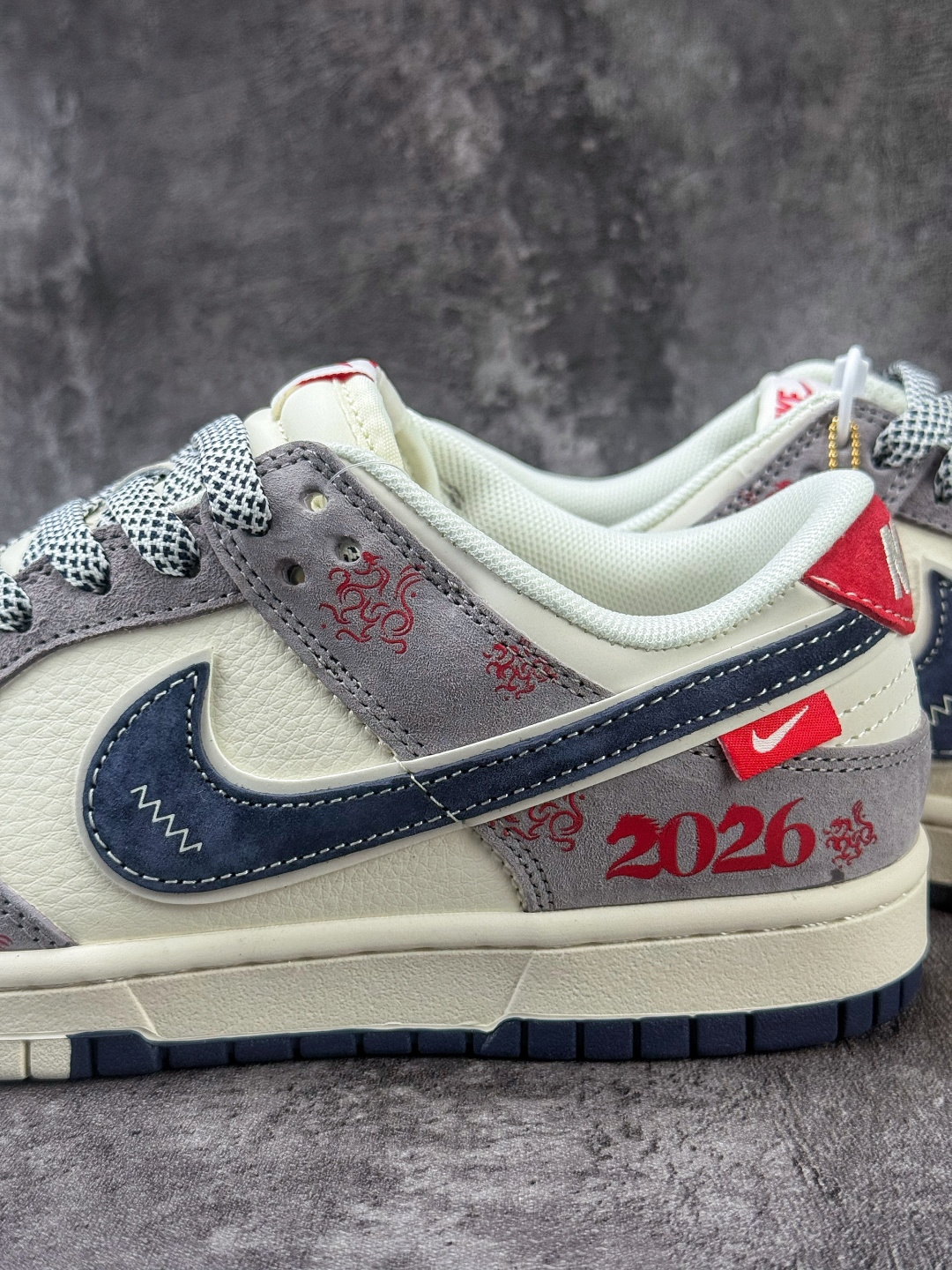 Nike SB Dunk Low 马年限定 灰白蓝满天星 YX5066-402