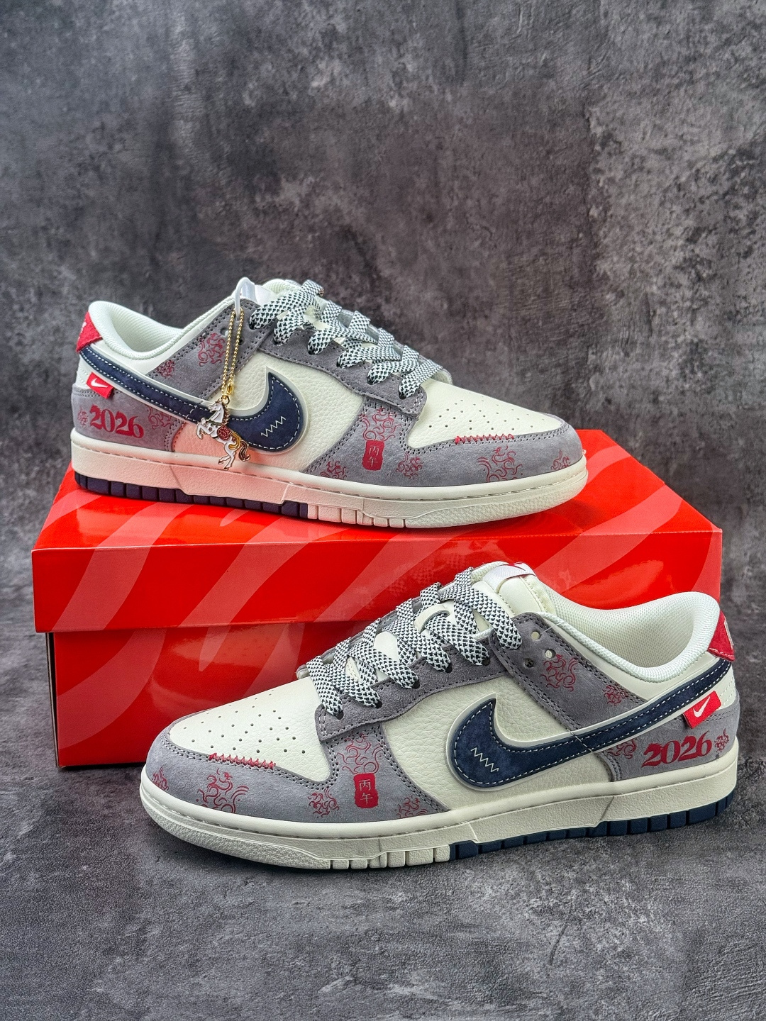 Nike SB Dunk Low 马年限定 灰白蓝满天星 YX5066-402