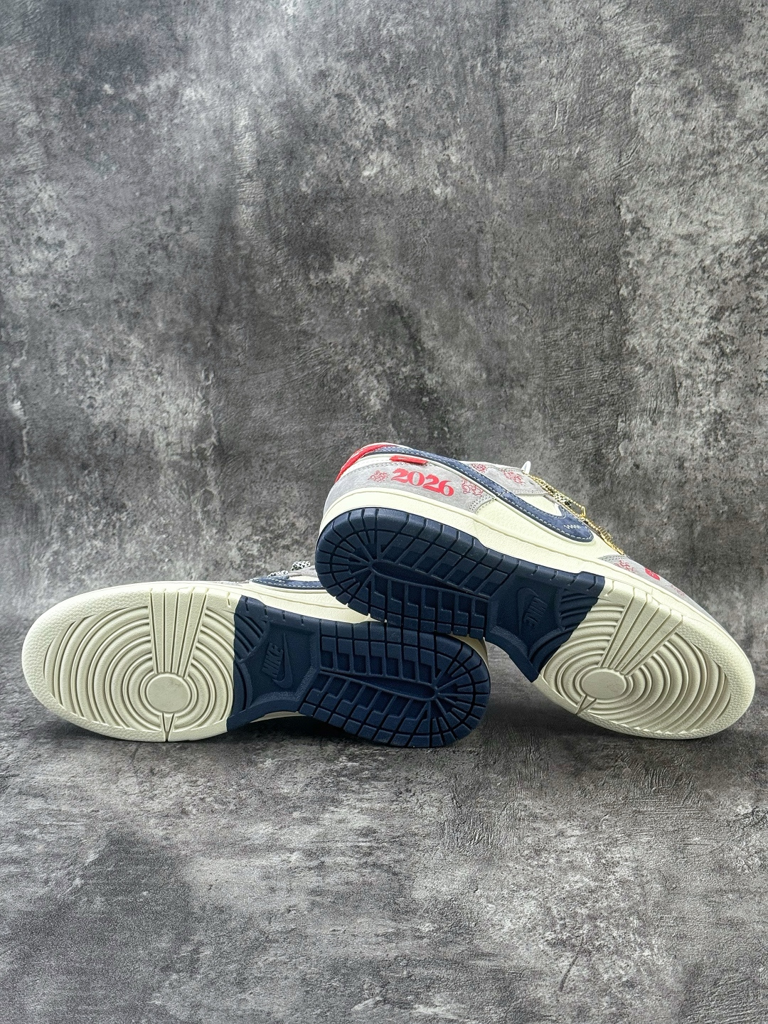 Nike SB Dunk Low 马年限定 灰白蓝满天星 YX5066-402