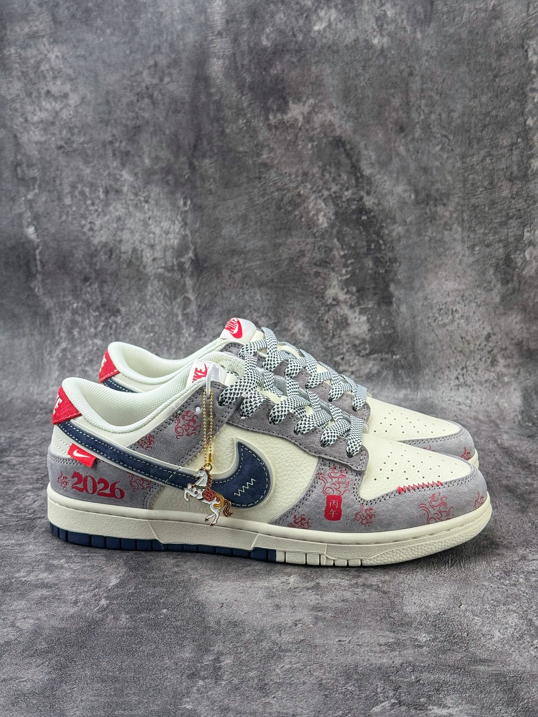 Nike SB Dunk Low 马年限定 灰白蓝满天星 YX5066-402