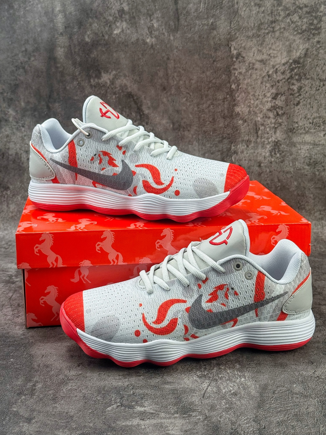 NIKE Hyperdunk HD2017 马年限定 897637-011