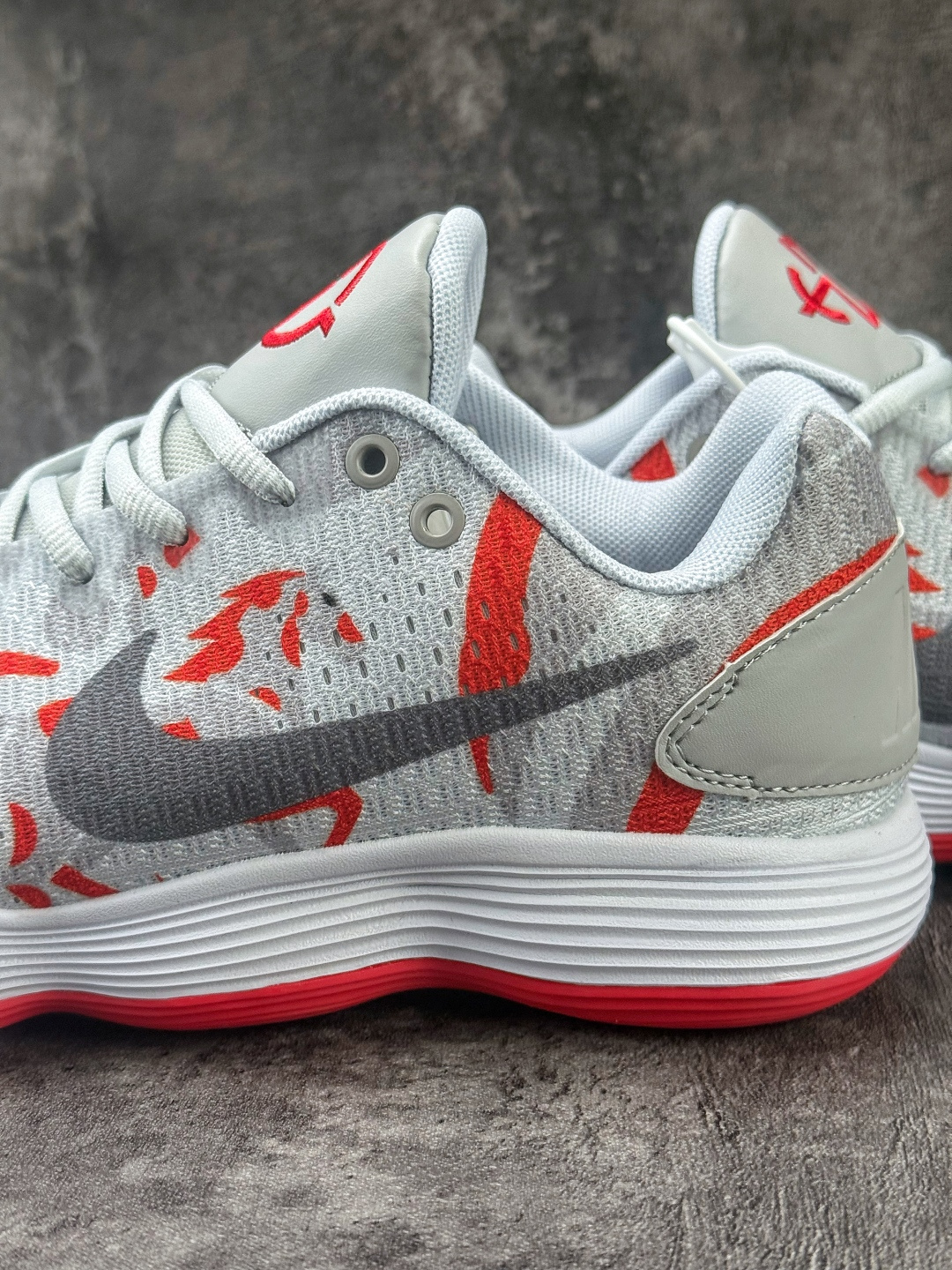 NIKE Hyperdunk HD2017 马年限定 897637-011