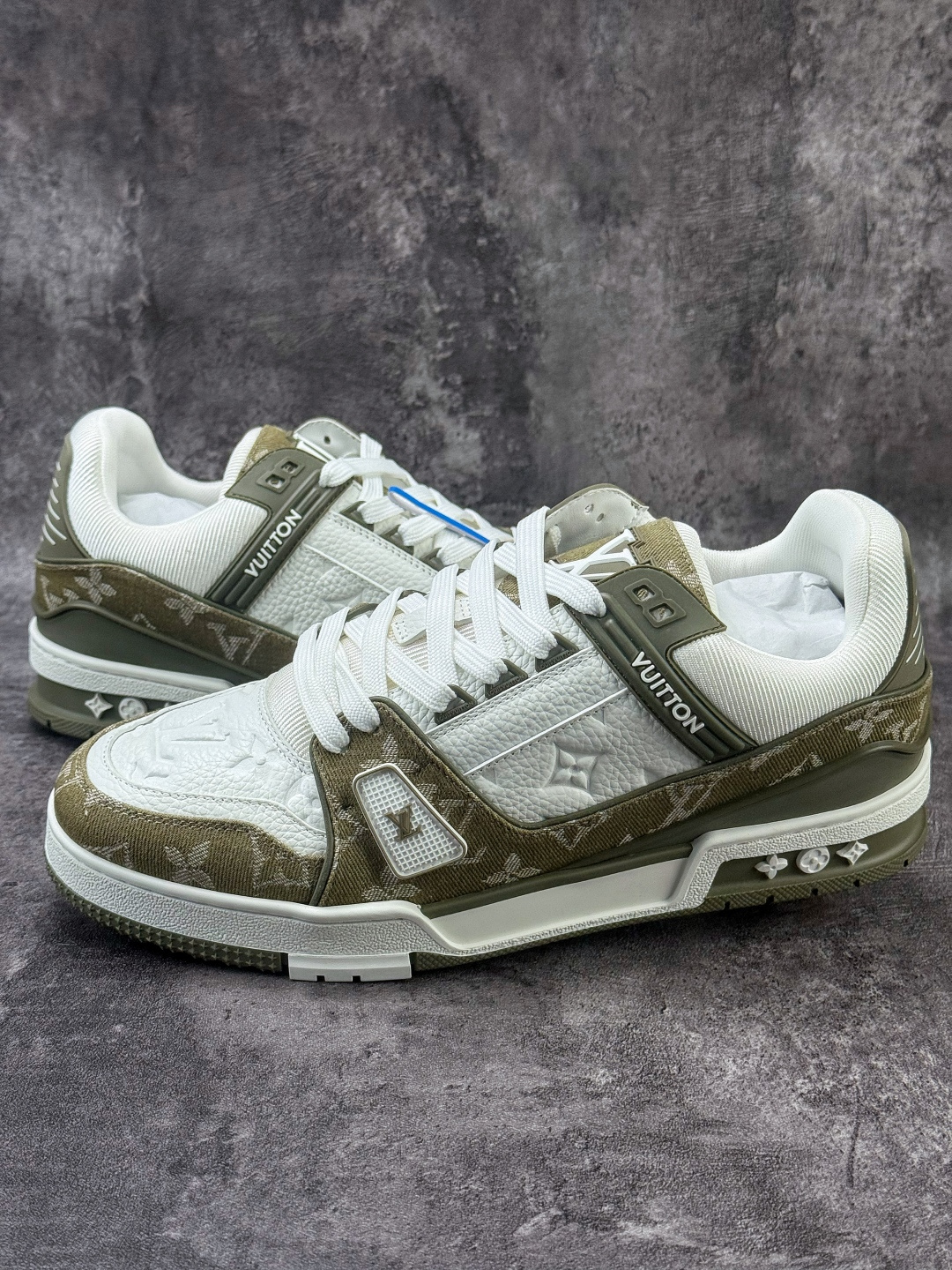 广奢高端货 LOUIS VUITTON 路易威登 LV Trainer 牛皮革