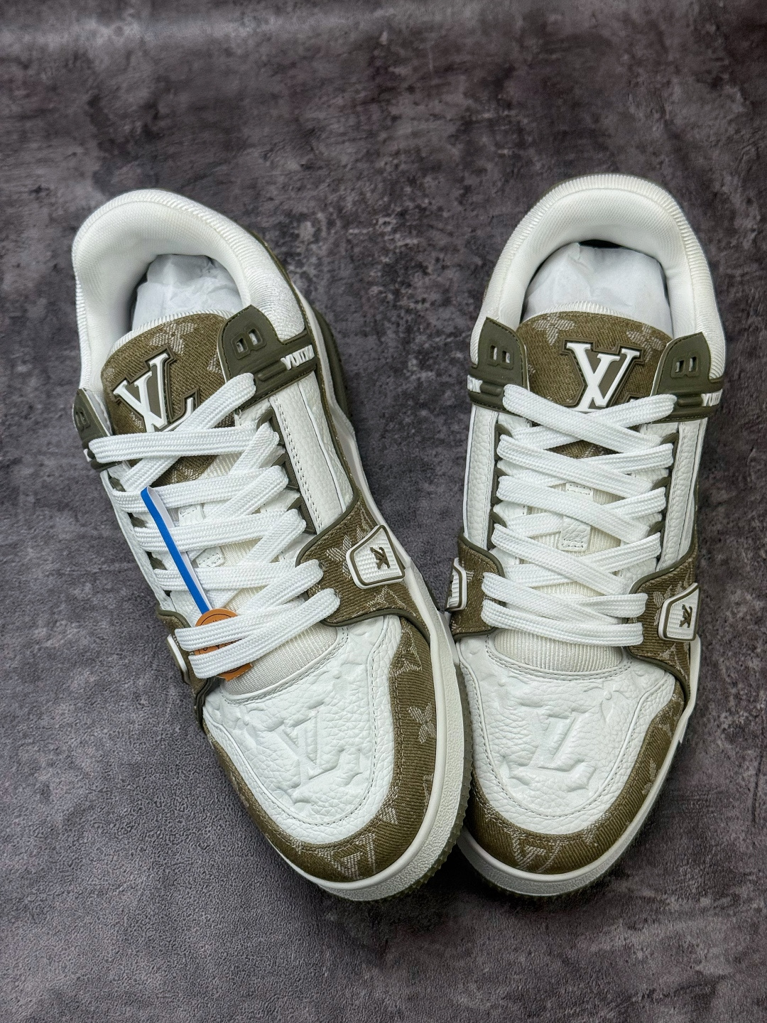 广奢高端货 LOUIS VUITTON 路易威登 LV Trainer 牛皮革