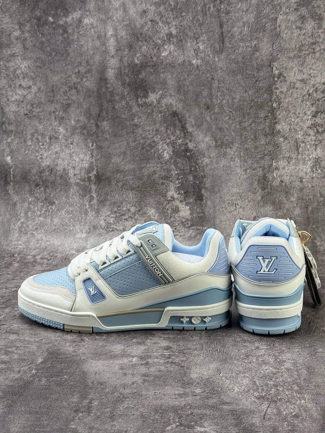 钥匙扣丢失扣10 ）广奢高端货 LOUIS VUITTON 路易威登 LV Trainer 牛皮革
