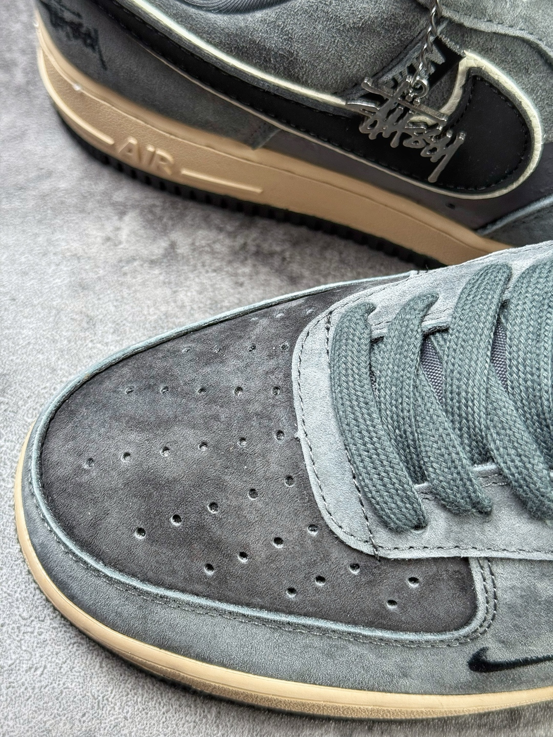 Nike Air Force 1 Low 07 x Stussy 灰黑小勾 BK1916-002