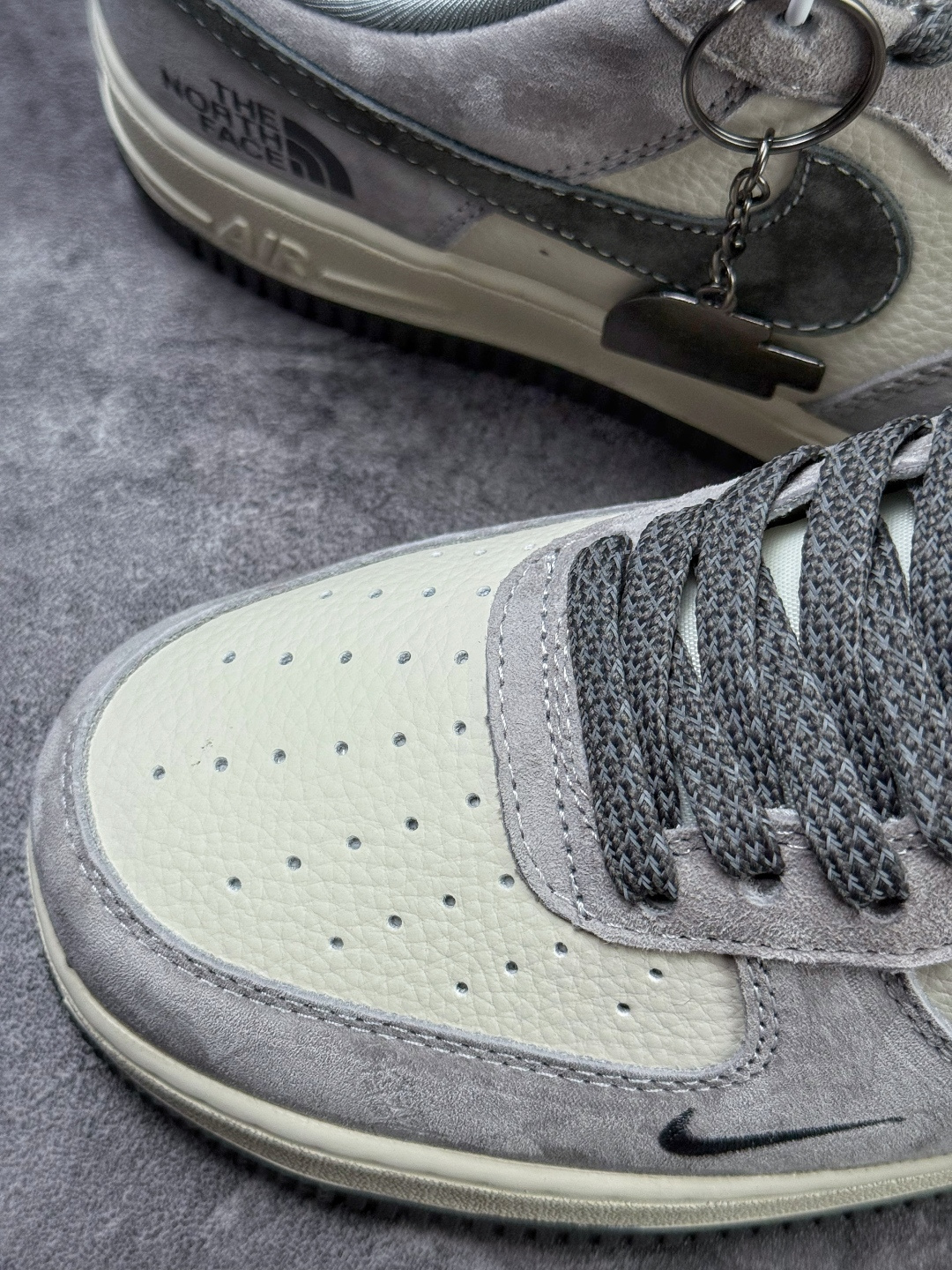 Nike Air Force 1 Low 07 x The North Face 灰白小勾 KL1688 005XK Size：36 36.5 37.5 38 38.5 39 40 40.5 41 42 42.5 43 44 44.5 45