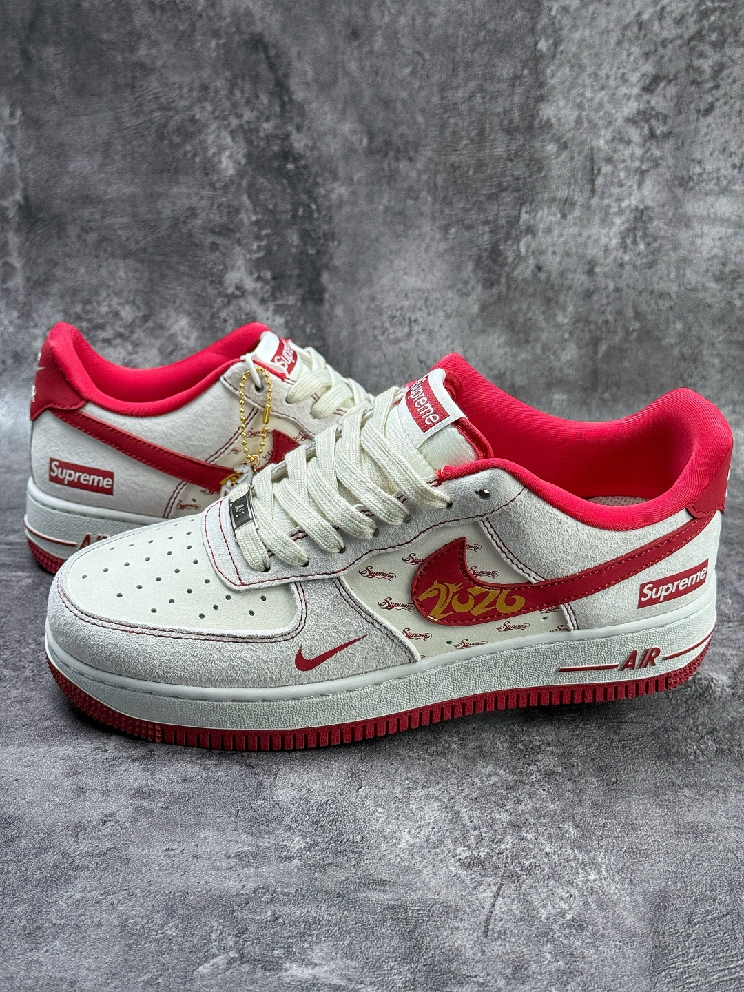 Nike Air Force 1 Low 07 马年限定 x Superme 灰白红小勾 JP2026-133