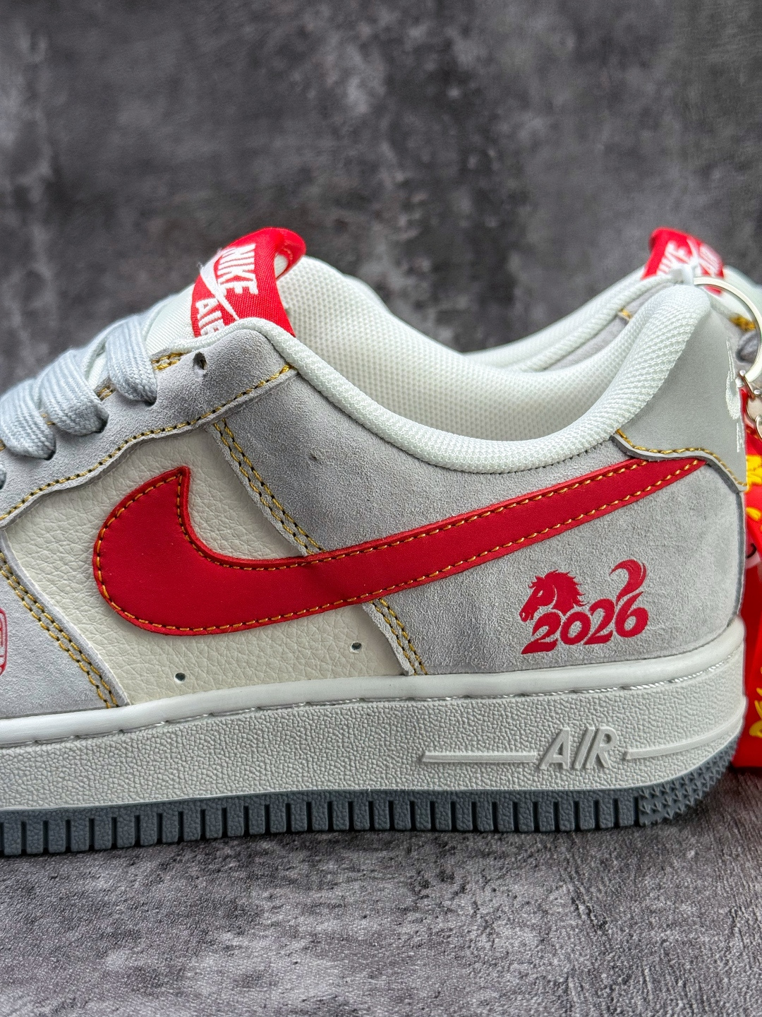 Nike Air Force 1 Low 07 马年限定 灰白红 HT5088-631