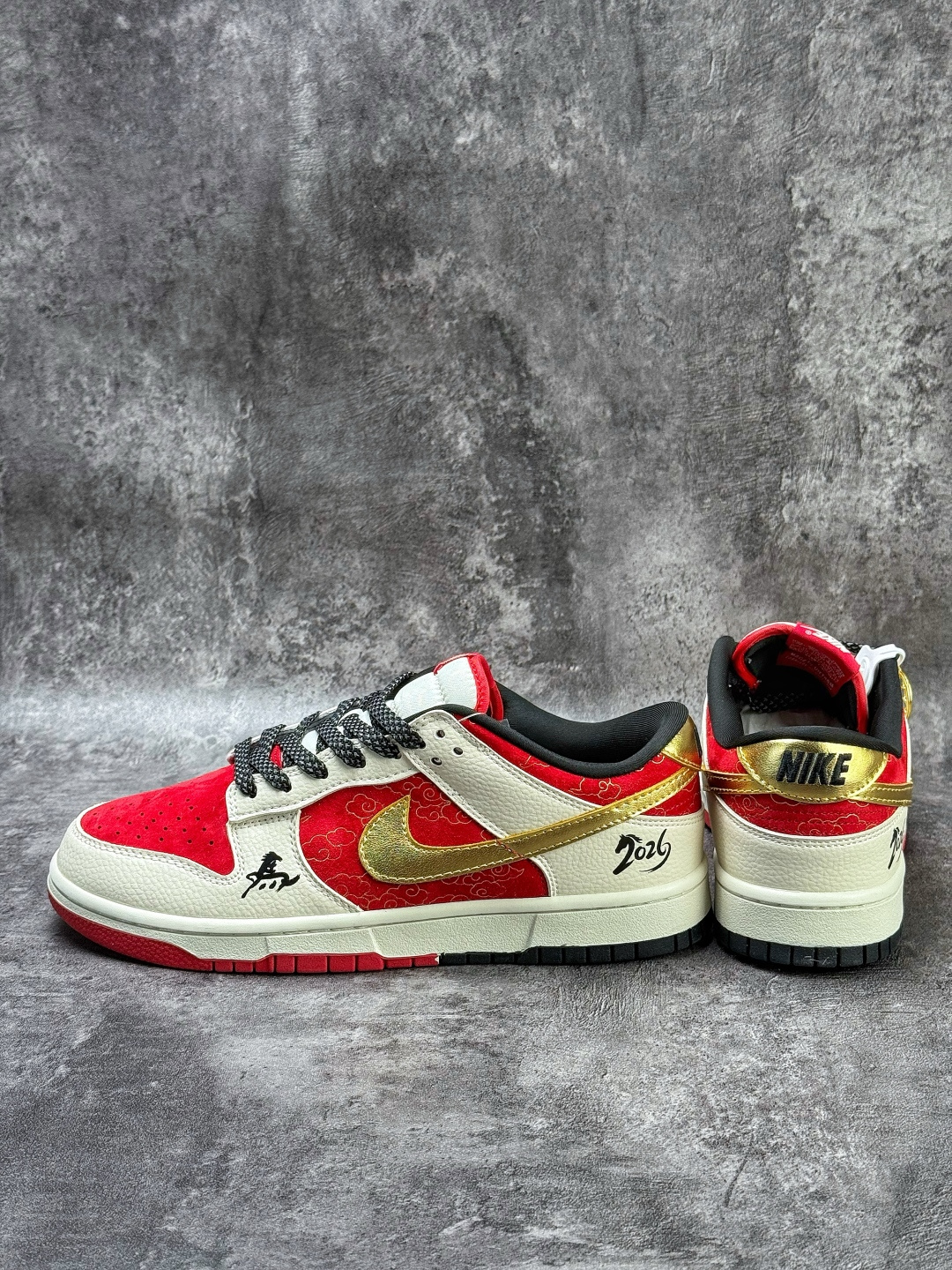 230 Nike SB Dunk Low 马年限定 白红满天星 MN1688-115