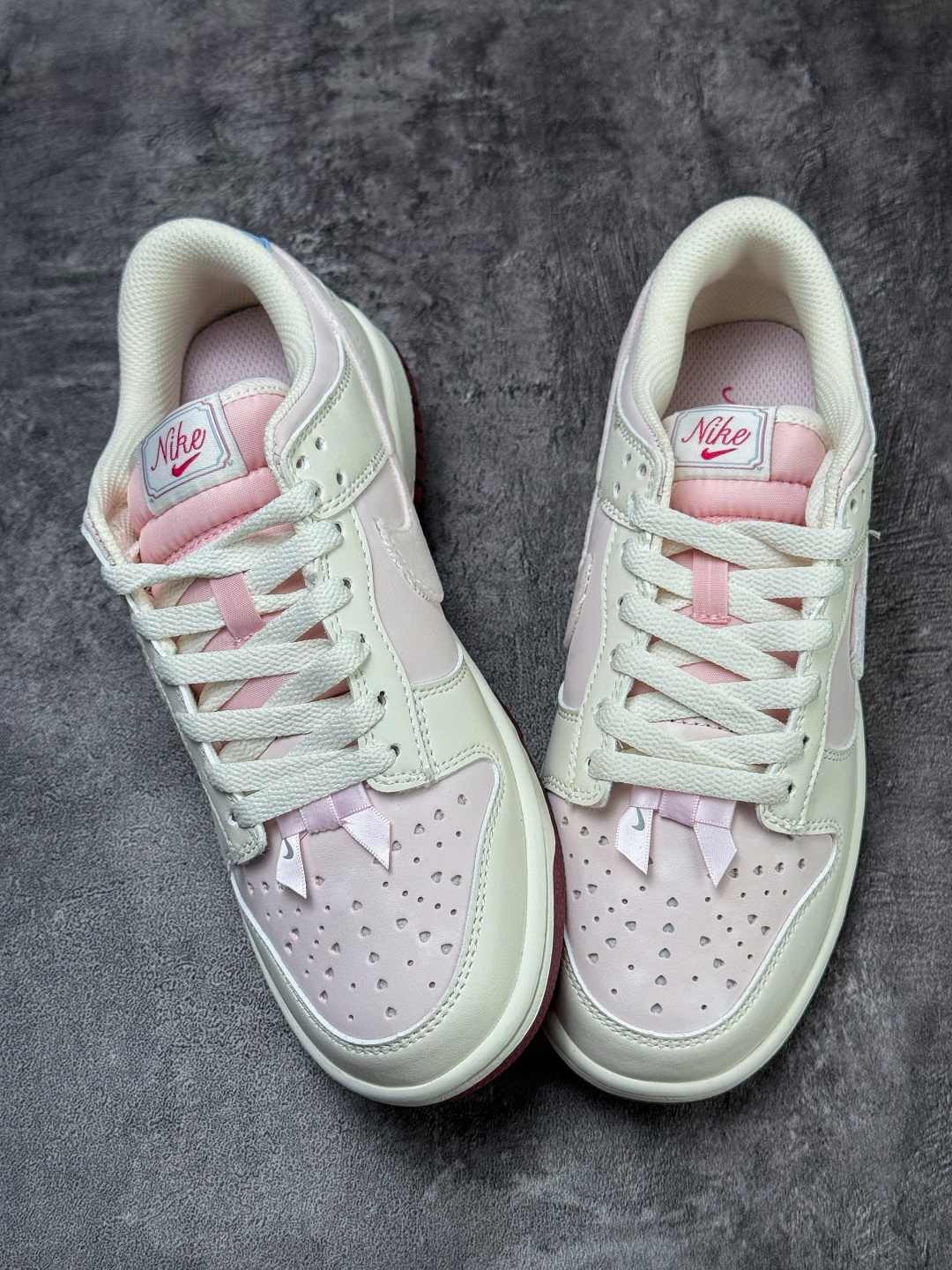 Nike Dunk Low ”Valentine’s Day” 情人节限定 低帮 板鞋 米粉 IQ1145-610-莆田鞋,莆田鞋货源,高仿鞋,高仿鞋货源,安福档口,莆田高仿鞋,莆田鞋批发,高仿鞋批发,莆田高仿运动鞋,高仿运动鞋,莆田运动鞋 Nike Dunk Low ”Valentine’s Day” 情人节限定 低帮 板鞋 米粉 IQ1145-610