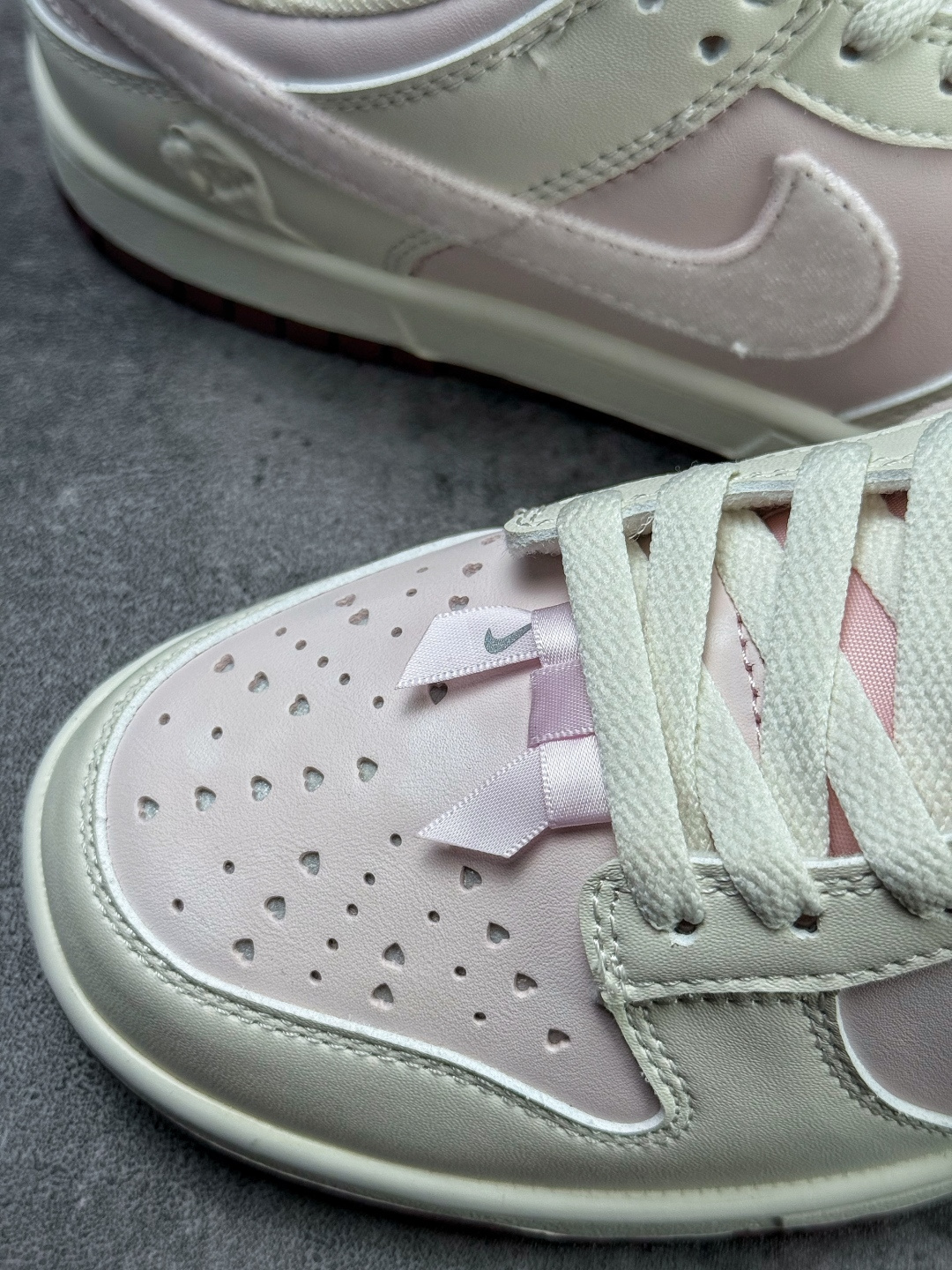 Nike Dunk Low ”Valentine’s Day” 情人节限定 低帮 板鞋 米粉 IQ1145-610-莆田鞋,莆田鞋货源,高仿鞋,高仿鞋货源,安福档口,莆田高仿鞋,莆田鞋批发,高仿鞋批发,莆田高仿运动鞋,高仿运动鞋,莆田运动鞋 Nike Dunk Low ”Valentine’s Day” 情人节限定 低帮 板鞋 米粉 IQ1145-610