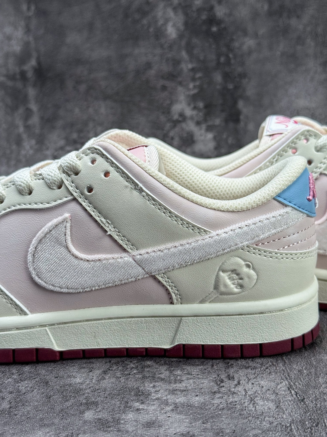 Nike Dunk Low ”Valentine’s Day” 情人节限定 低帮 板鞋 米粉 IQ1145-610-莆田鞋,莆田鞋货源,高仿鞋,高仿鞋货源,安福档口,莆田高仿鞋,莆田鞋批发,高仿鞋批发,莆田高仿运动鞋,高仿运动鞋,莆田运动鞋 Nike Dunk Low ”Valentine’s Day” 情人节限定 低帮 板鞋 米粉 IQ1145-610