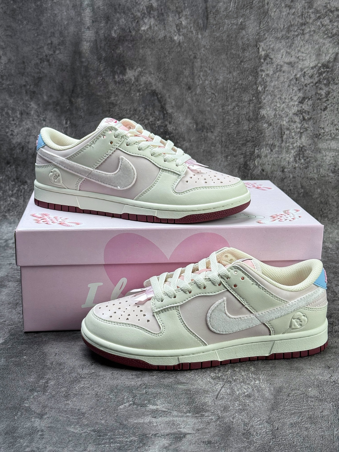 Nike Dunk Low ”Valentine’s Day” 情人节限定 低帮 板鞋 米粉 IQ1145-610-莆田鞋,莆田鞋货源,高仿鞋,高仿鞋货源,安福档口,莆田高仿鞋,莆田鞋批发,高仿鞋批发,莆田高仿运动鞋,高仿运动鞋,莆田运动鞋 Nike Dunk Low ”Valentine’s Day” 情人节限定 低帮 板鞋 米粉 IQ1145-610