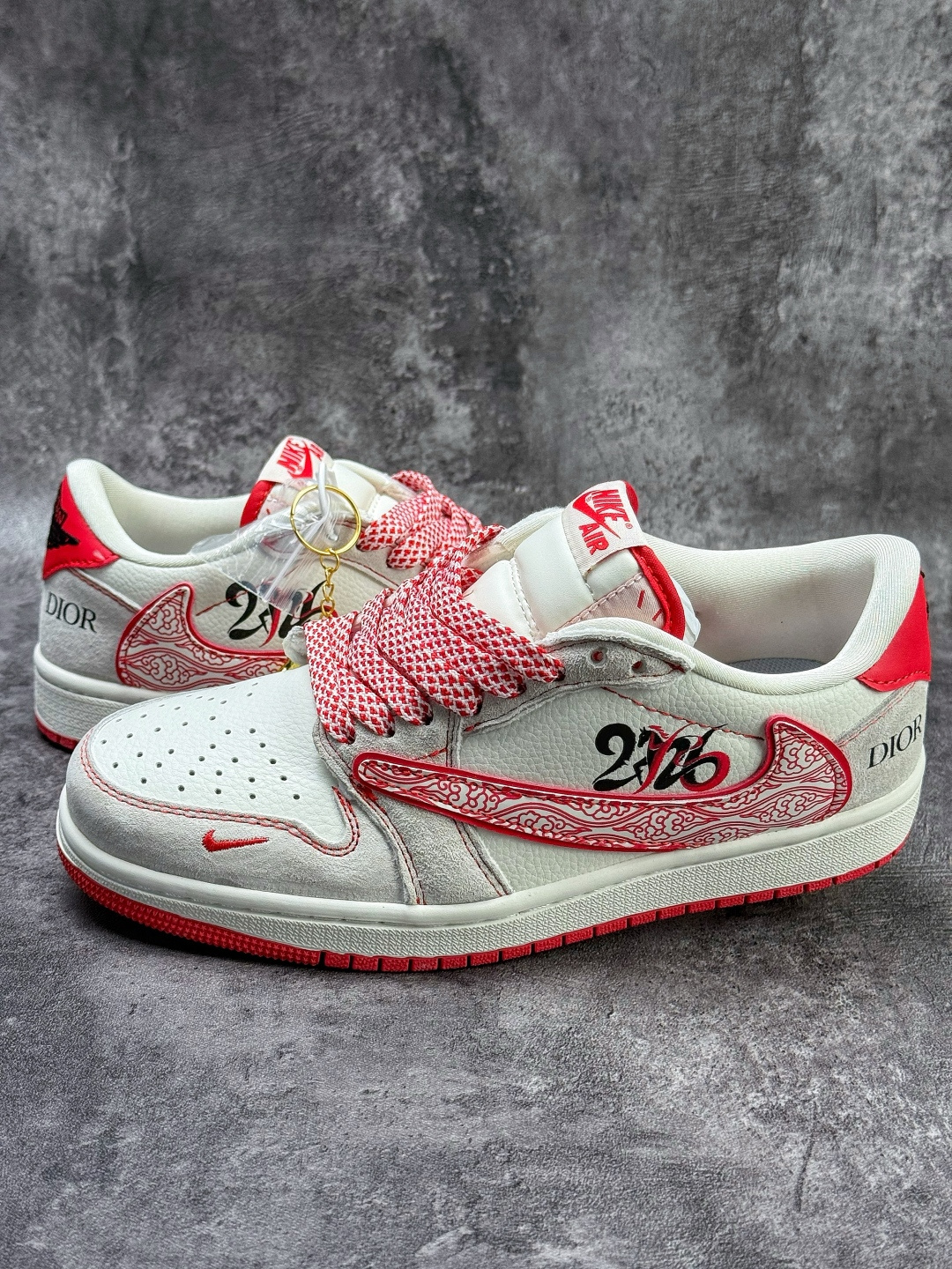 Travis Scott x Nike Air Jordan 1 Low 马年限定 Air Jordan 1 Low 反转白红小勾满天星倒钩 JW1188-178