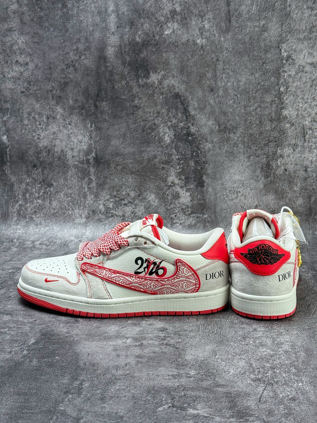 Travis Scott x Nike Air Jordan 1 Low 马年限定 Air Jordan 1 Low 反转白红小勾满天星倒钩 JW1188-178