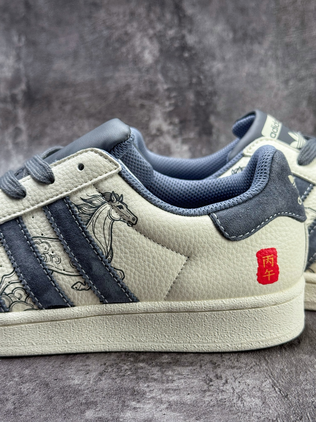 AD Originals Superstar 马年限定 白灰 SD6828CC