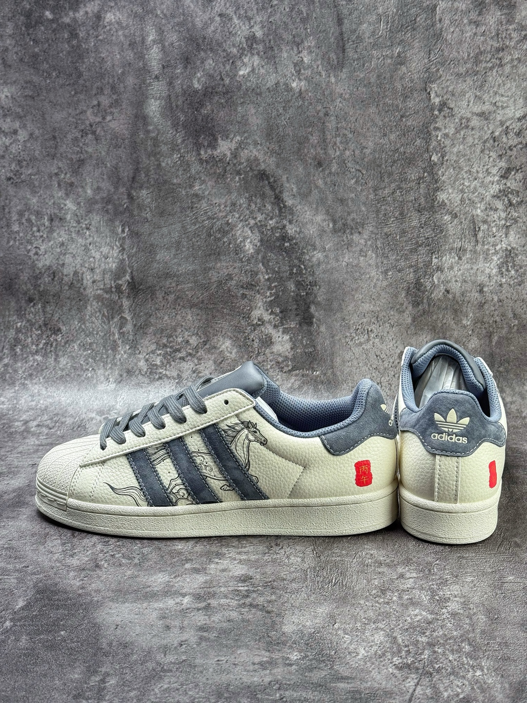 AD Originals Superstar 马年限定 白灰 SD6828CC