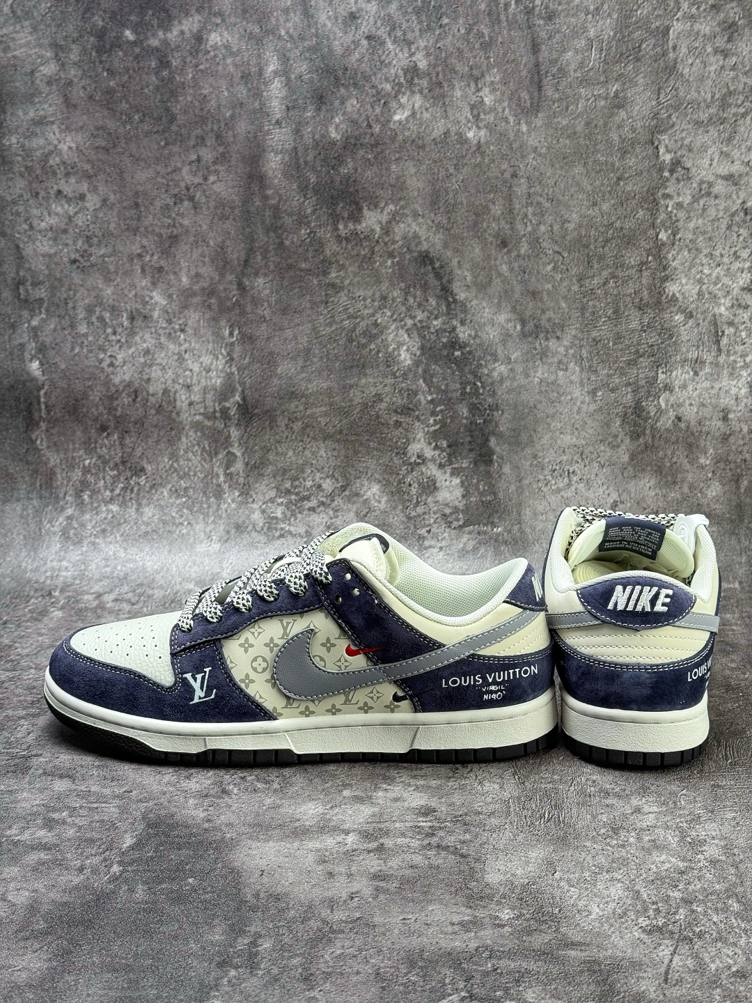 Nike SB Dunk Low x Louis Vuitton 蓝白双小勾满天星 KG6699-F12