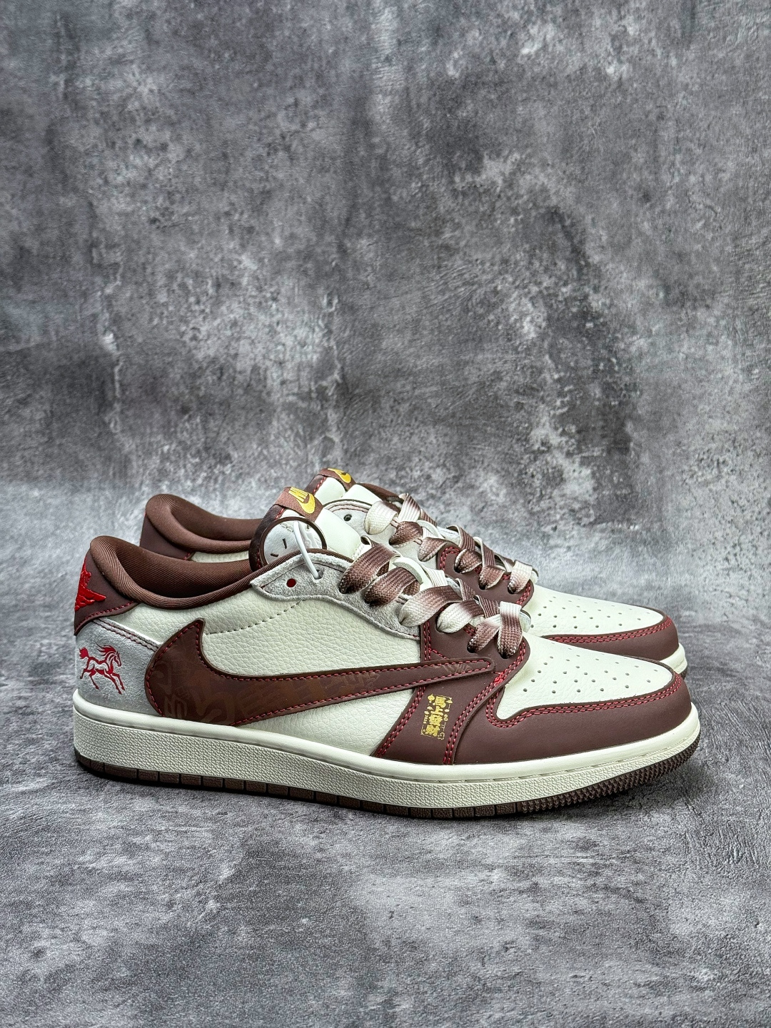 Travis Scott x Nike Air Jordan 1 Low 马年限定 Air Jordan 1 Low 反转棕白倒钩 LX1988-806-莆田鞋,莆田鞋货源,高仿鞋,高仿鞋货源,安福档口,莆田高仿鞋,莆田鞋批发,高仿鞋批发,莆田高仿运动鞋,高仿运动鞋,莆田运动鞋 Travis Scott x Nike Air Jordan 1 Low 马年限定 Air Jordan 1 Low 反转棕白倒钩 LX1988-806