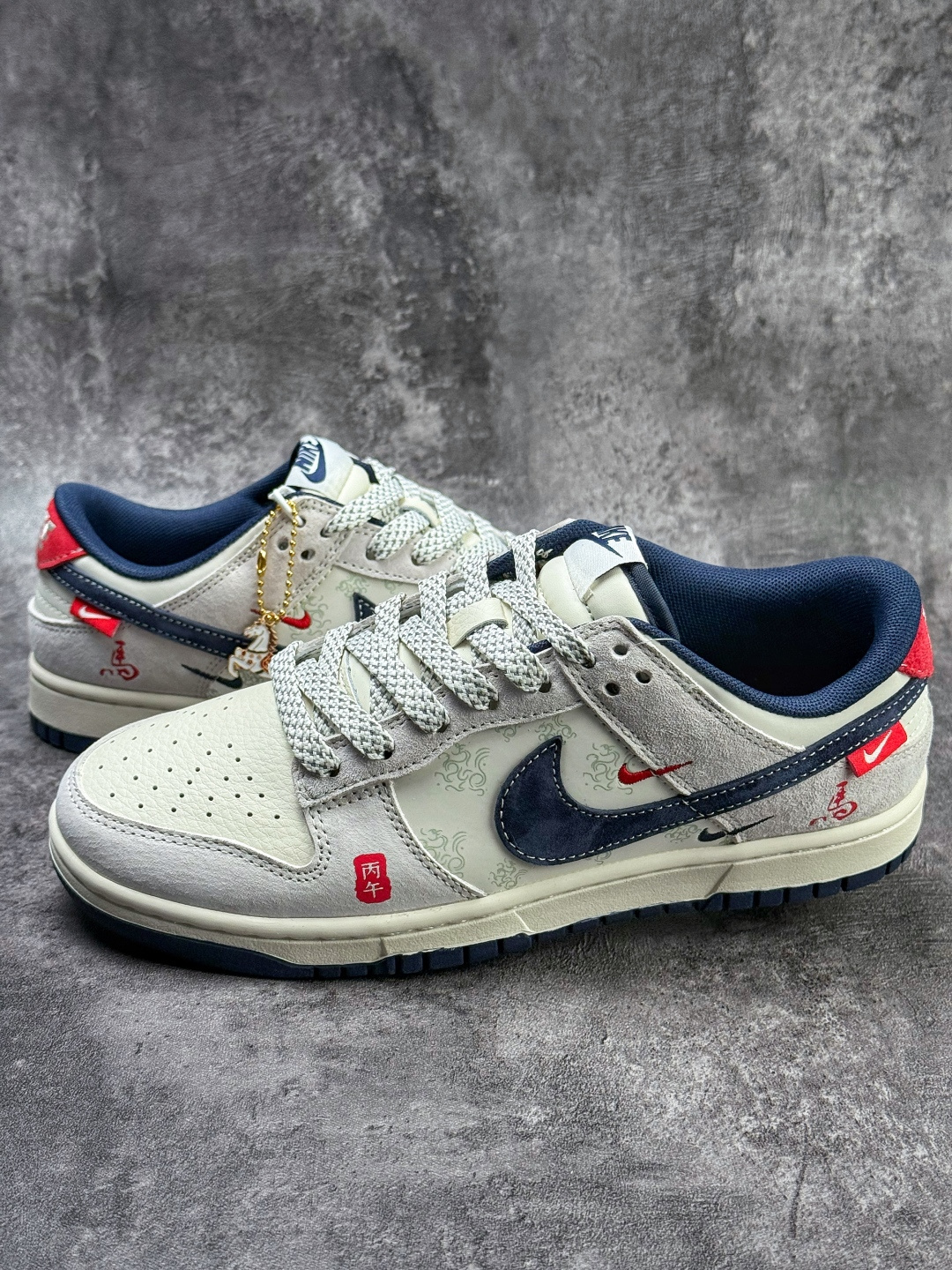 Nike SB Dunk Low 马年限定 灰白蓝双小勾满天星 YX5066-406