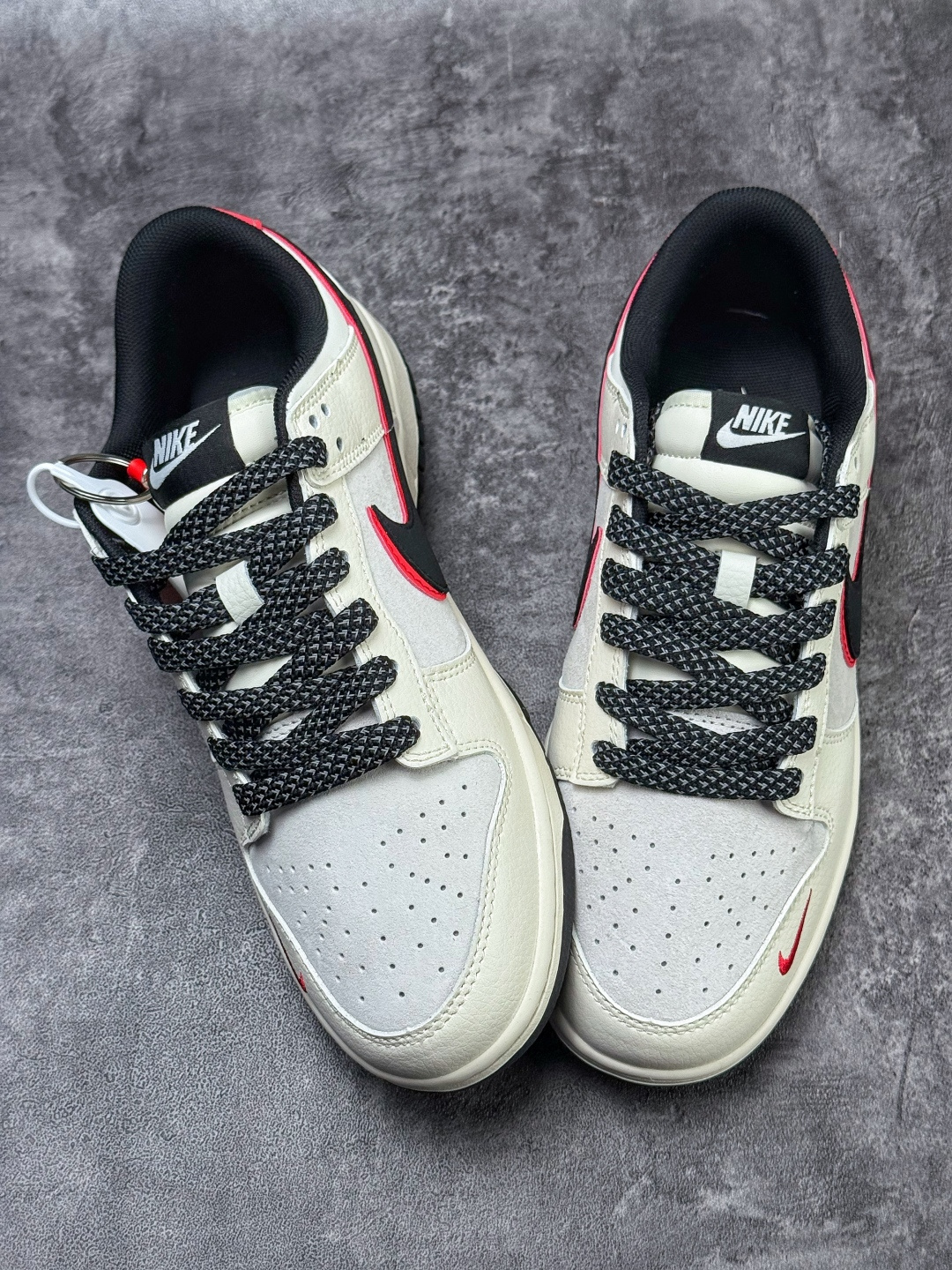 Nike SB Dunk Low 马年限定 白灰双勾小勾满天星 XT6998-129