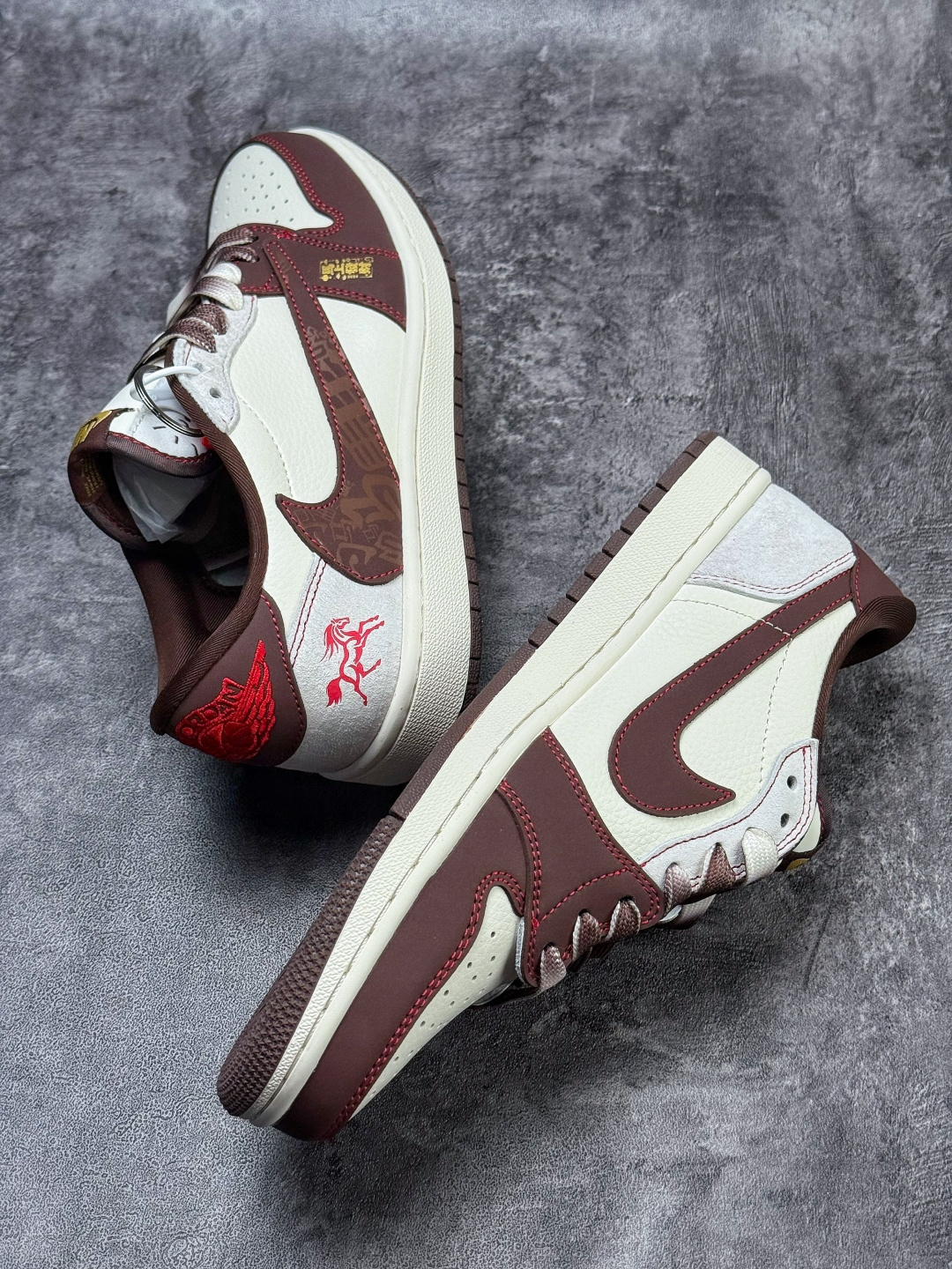 Travis Scott x Nike Air Jordan 1 Low 马年限定 Air Jordan 1 Low 反转棕白倒钩 LX1988-806-莆田鞋,莆田鞋货源,高仿鞋,高仿鞋货源,安福档口,莆田高仿鞋,莆田鞋批发,高仿鞋批发,莆田高仿运动鞋,高仿运动鞋,莆田运动鞋 Travis Scott x Nike Air Jordan 1 Low 马年限定 Air Jordan 1 Low 反转棕白倒钩 LX1988-806