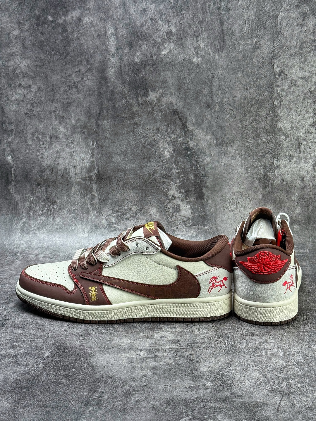 Travis Scott x Nike Air Jordan 1 Low 马年限定 Air Jordan 1 Low 反转棕白倒钩 LX1988-806-莆田鞋,莆田鞋货源,高仿鞋,高仿鞋货源,安福档口,莆田高仿鞋,莆田鞋批发,高仿鞋批发,莆田高仿运动鞋,高仿运动鞋,莆田运动鞋 Travis Scott x Nike Air Jordan 1 Low 马年限定 Air Jordan 1 Low 反转棕白倒钩 LX1988-806