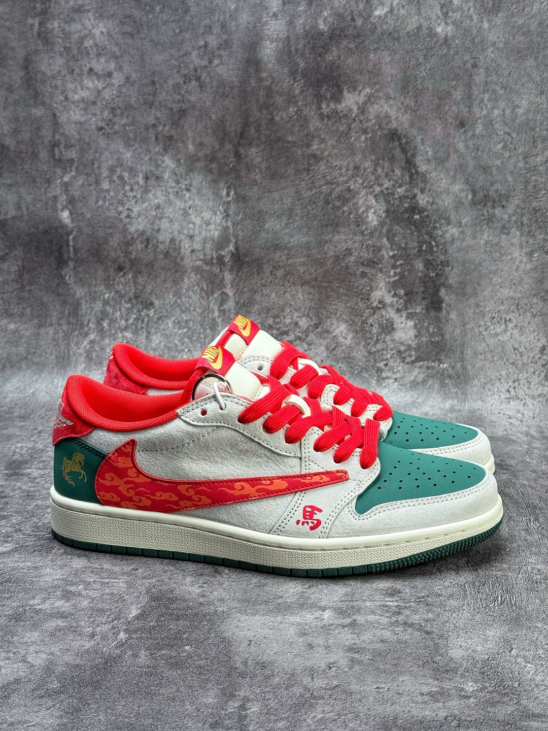 Travis Scott x Nike Air Jordan 1 Low 马年限定 Air Jordan 1 Low 反转灰绿红倒钩 LX1988-801-莆田鞋,莆田鞋货源,高仿鞋,高仿鞋货源,安福档口,莆田高仿鞋,莆田鞋批发,高仿鞋批发,莆田高仿运动鞋,高仿运动鞋,莆田运动鞋 Travis Scott x Nike Air Jordan 1 Low 马年限定 Air Jordan 1 Low 反转灰绿红倒钩 LX1988-801