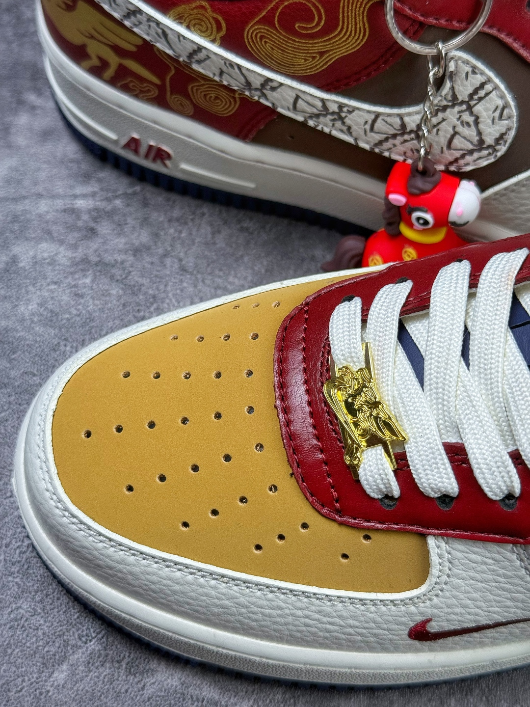 Nike Air Force 1 Low 07 马年限定 白黄棕红小勾 NH0601-535