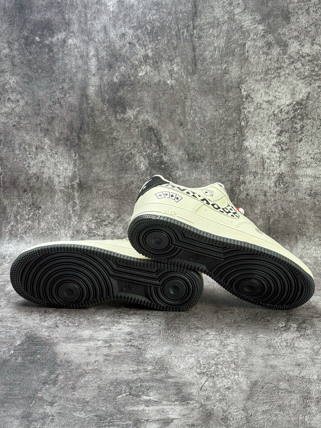 Nike Air Force 1 Low 07 马年限定 扑克 白黑满天星 KJ1688-026