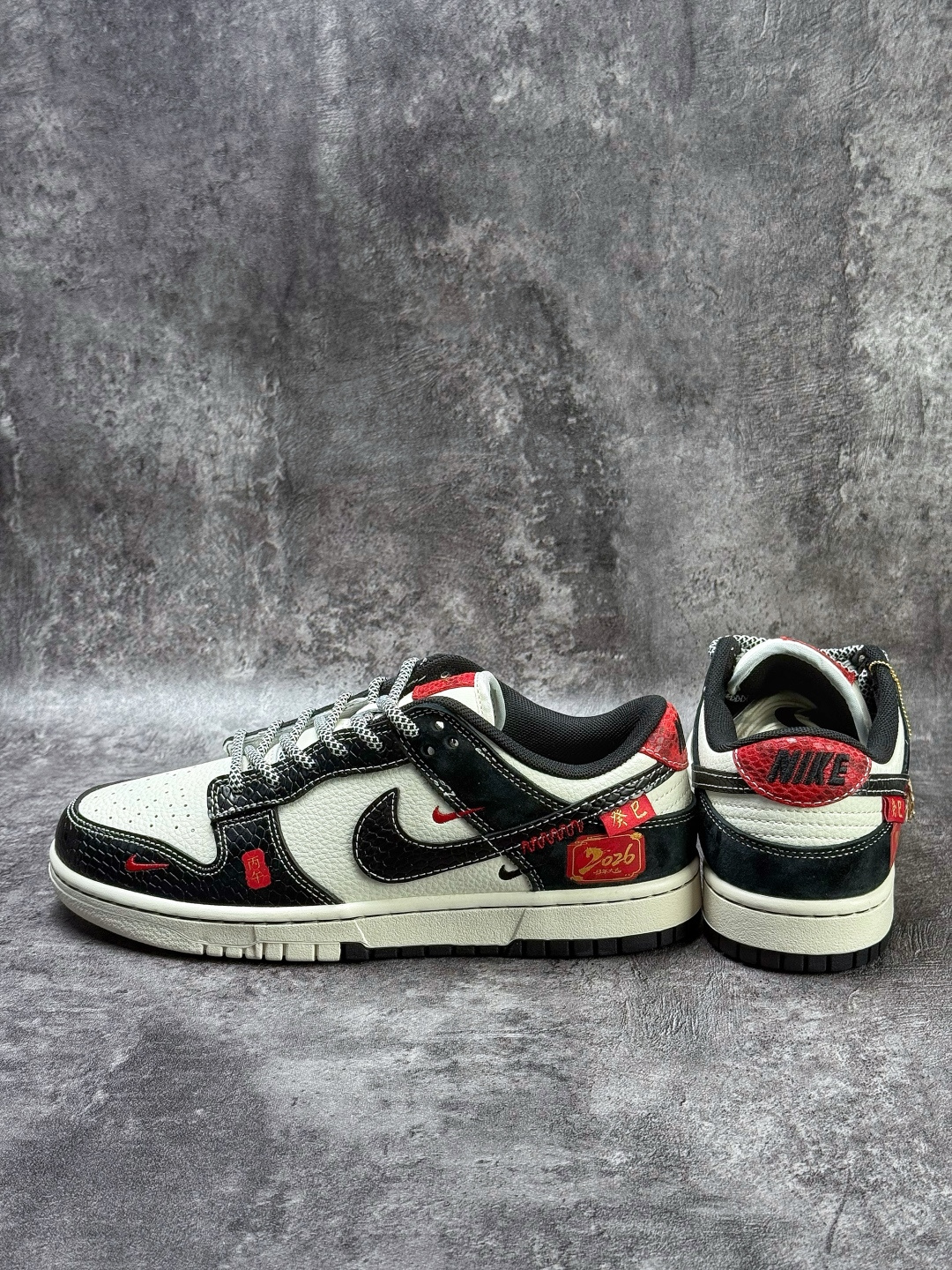 Nike SB Dunk Low 马年限定 黑白三小勾满天星 YX5066-C62