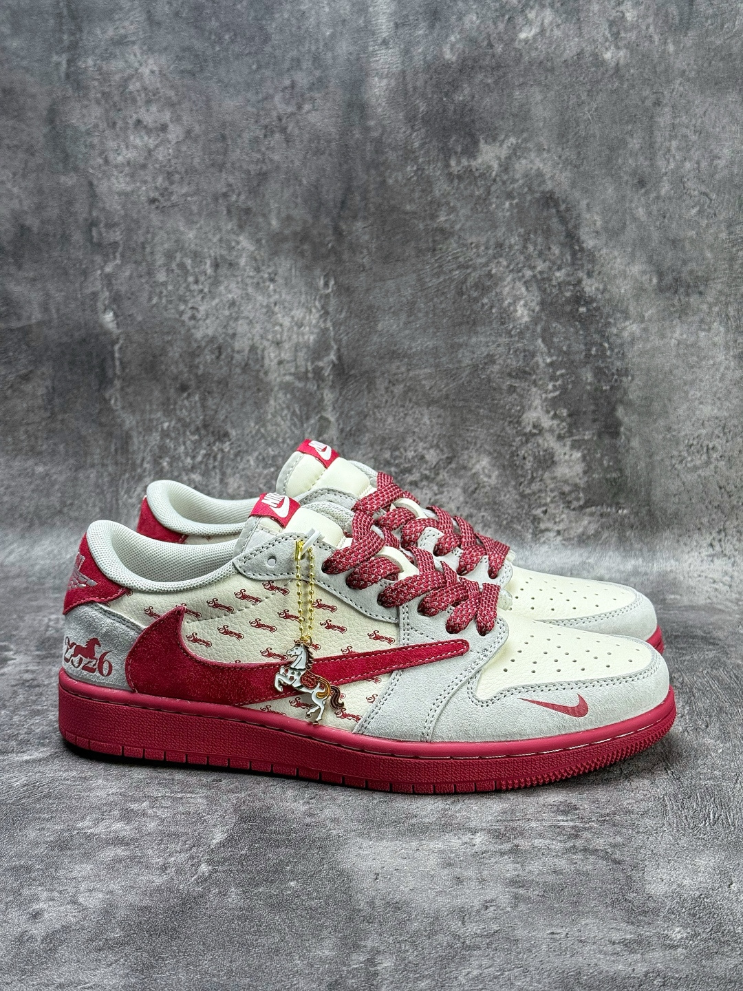 Travis Scott x Nike Air Jordan 1 Low 马年限定 Air Jordan 1 Low 反转灰白红小勾满天星倒钩 纯原版本 JP2026-115