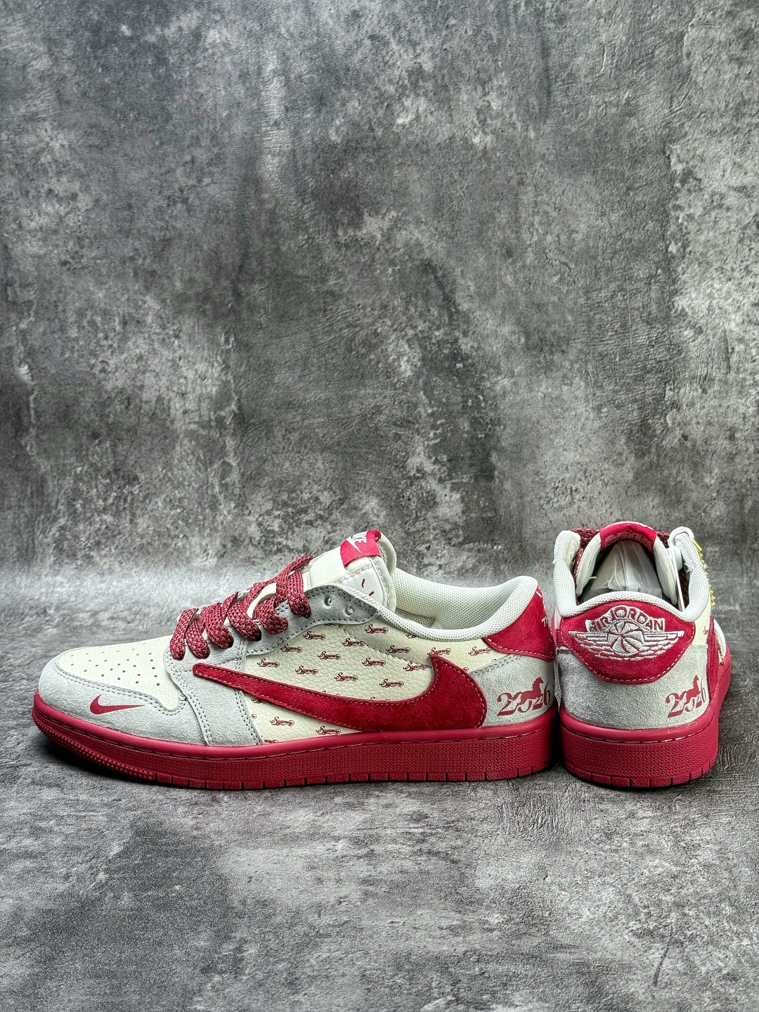 Travis Scott x Nike Air Jordan 1 Low 马年限定 Air Jordan 1 Low 反转灰白红小勾满天星倒钩 纯原版本 JP2026-115